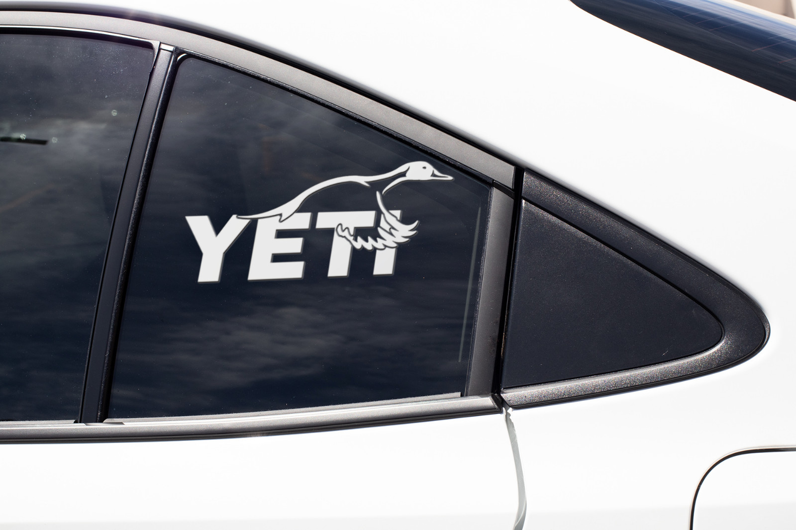 Yeti Duck Hunting Logo Vinyl Car Window Decal Graphic Bumper Sticker NEW