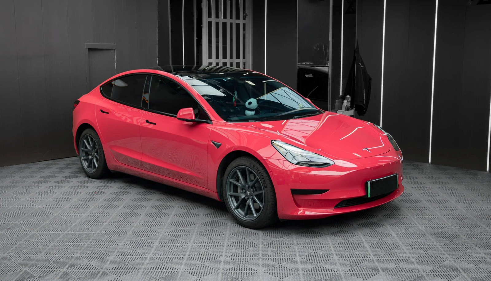 Milliotone Super Gloss Strawberry Red Premium Vinyl DIY Custom Car Wrap