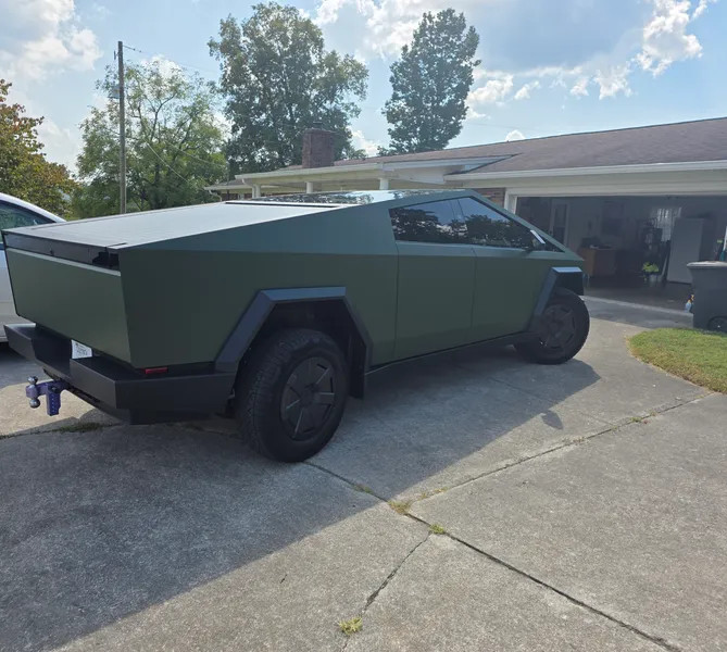 Cybertruck DIY PPF Paint Protection Film Wrap Color Changing Satin Army Green