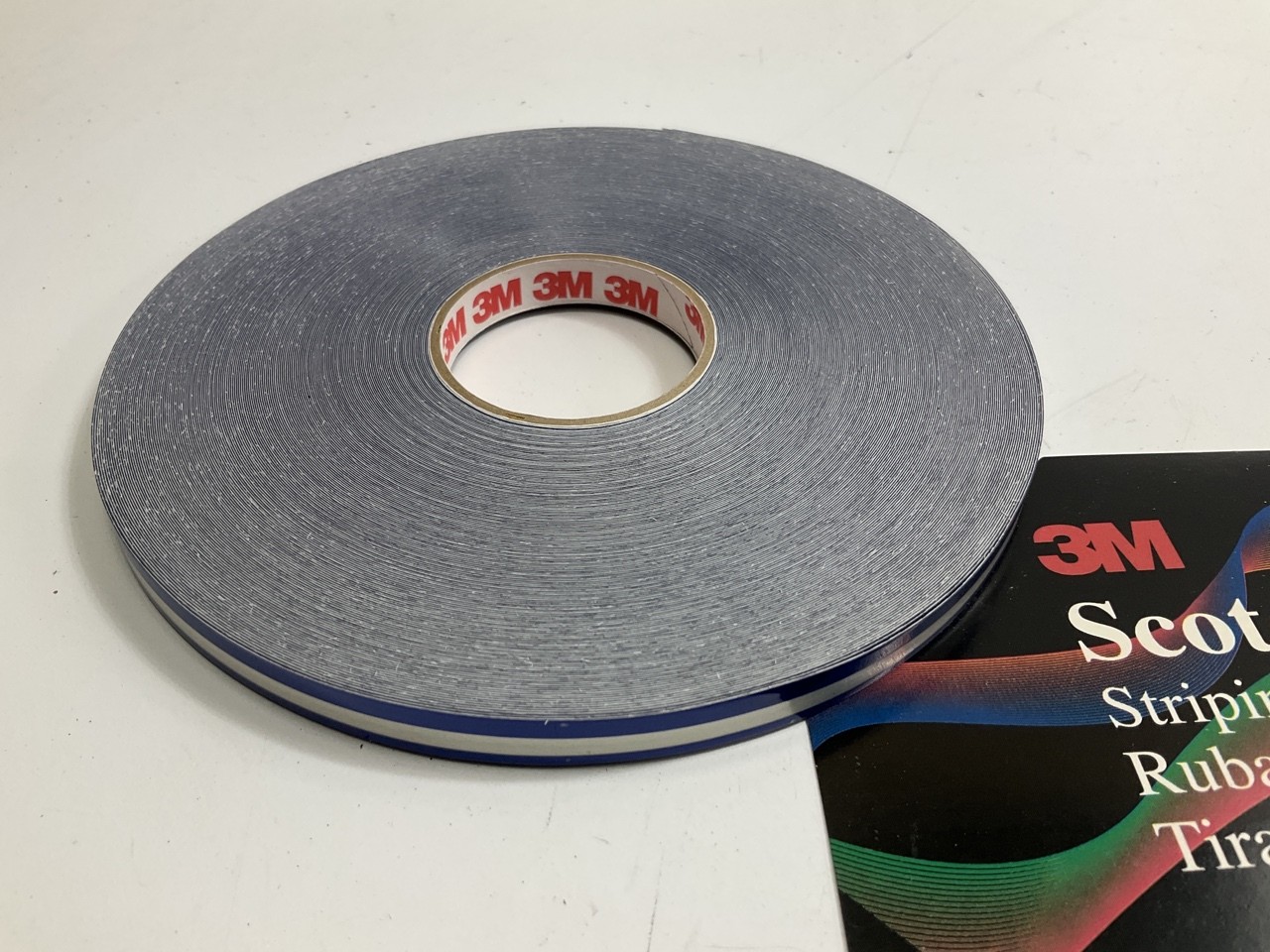 3M 72331 Double Stripe Pinstripe Striping Tape – Royal Blue 5/16 In X 150 Feet