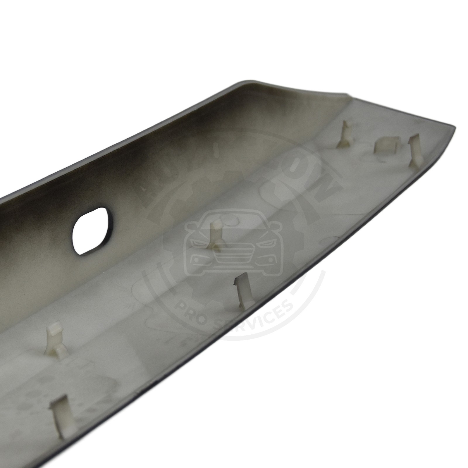 For 2021 2022 2023 2024 GMC Yukon Rear Closure Center Panel Applique Gloss Black