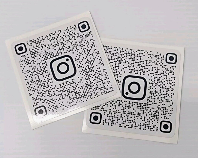 2 Pcs – Custom QR code – white background – LAMINATED