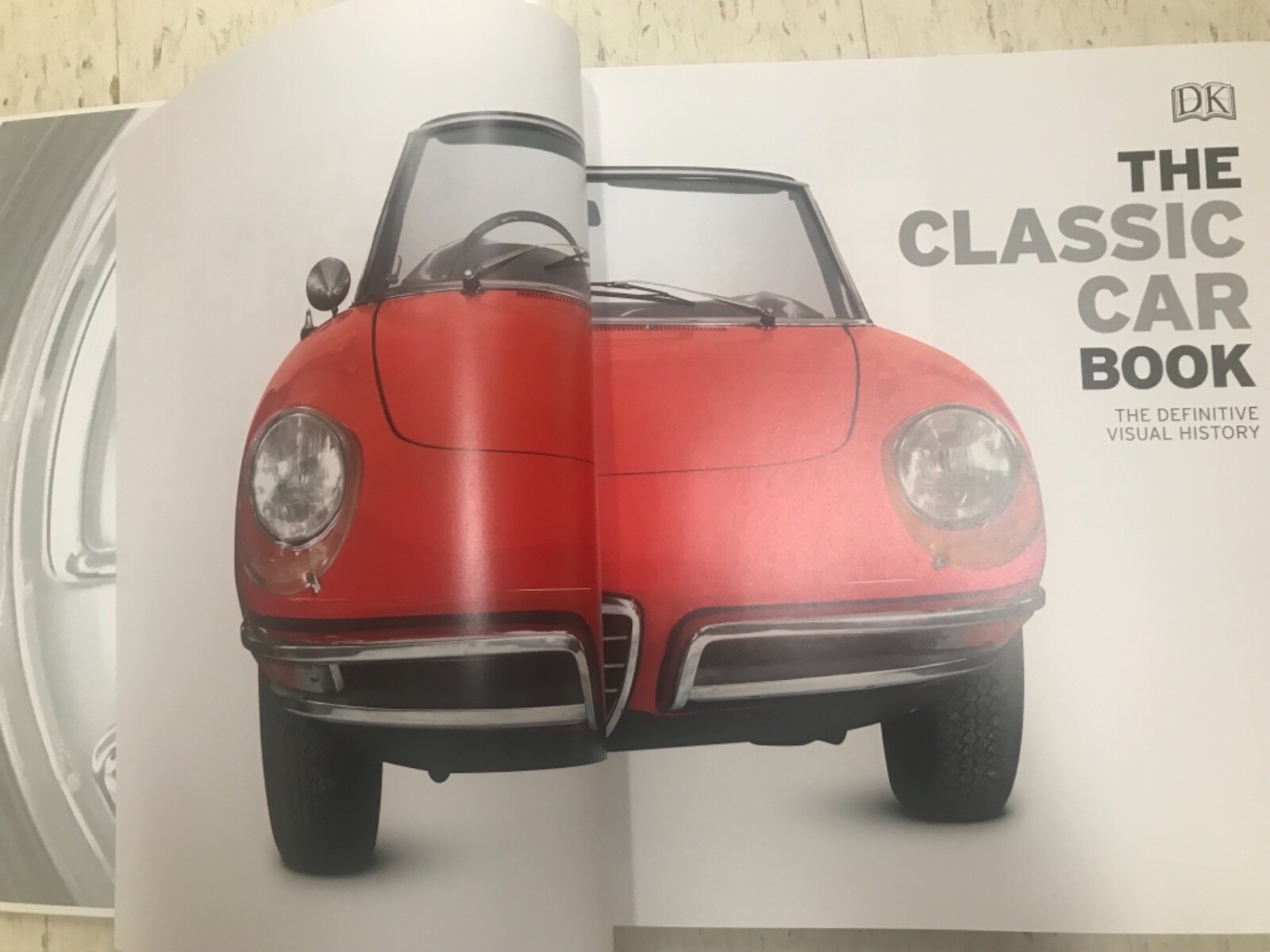 THE CLASSIC CAR BOOK COMPLETE ALL TIME, VISUAL HISTORY,BEST SELLER