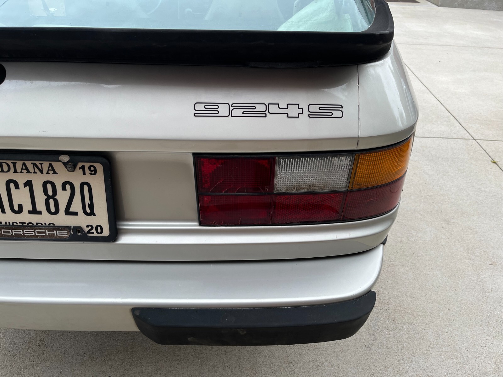 924 Rear Decal Sticker Vinyl Transparent Black on Clear