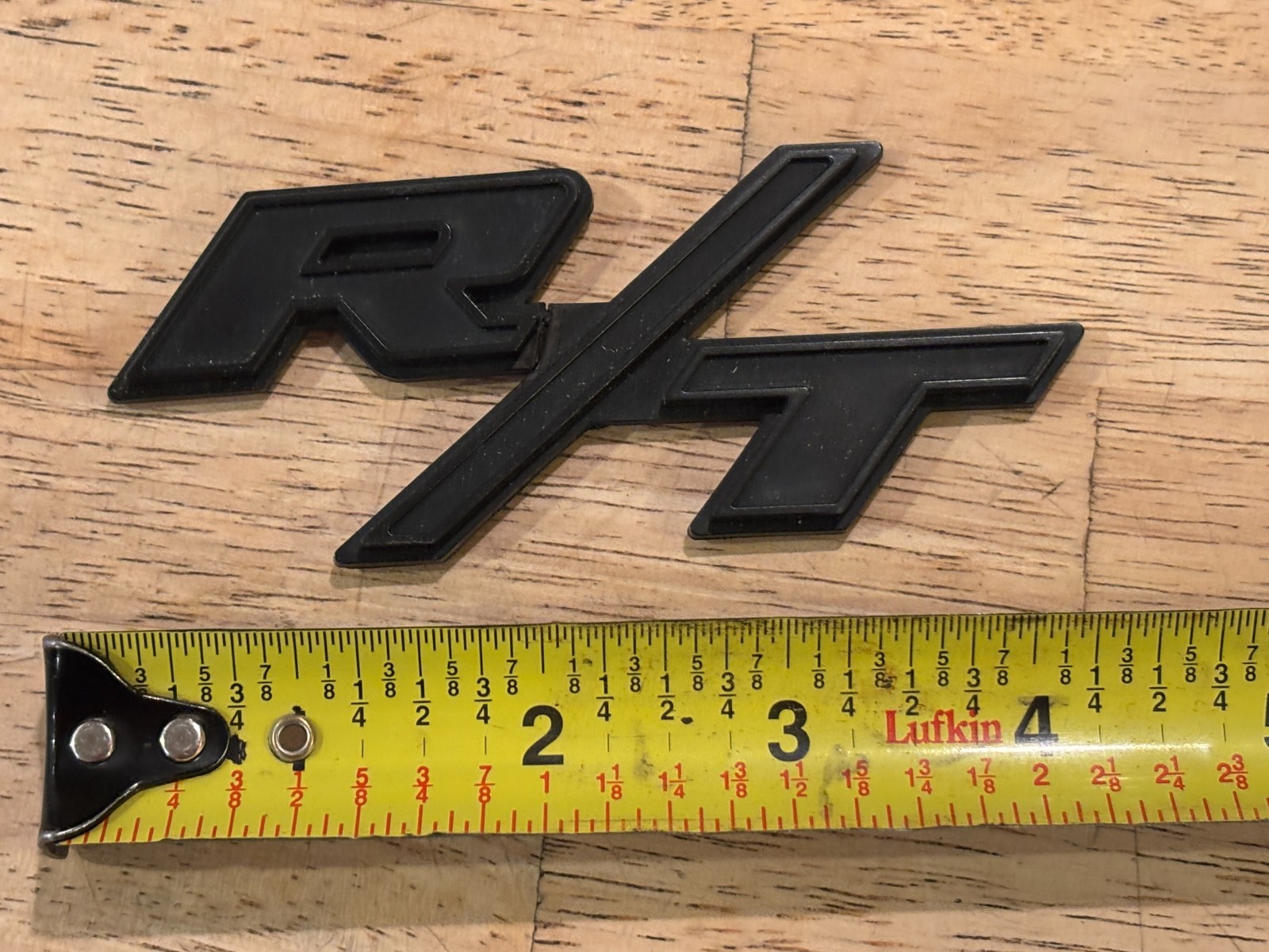 Dodge Magnum – 2005 – R/T Emblem – Vinyl – Vintage – OEM