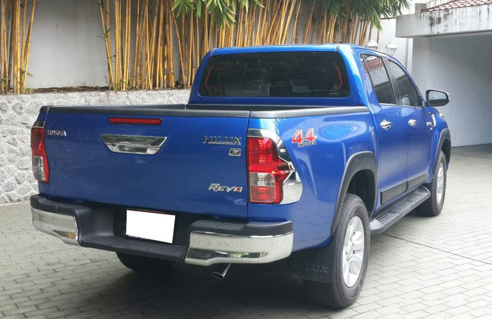 Sticker Black Sportivo Side Decal Fits Toyota Hilux Revo Sr5 M80 2016 2017