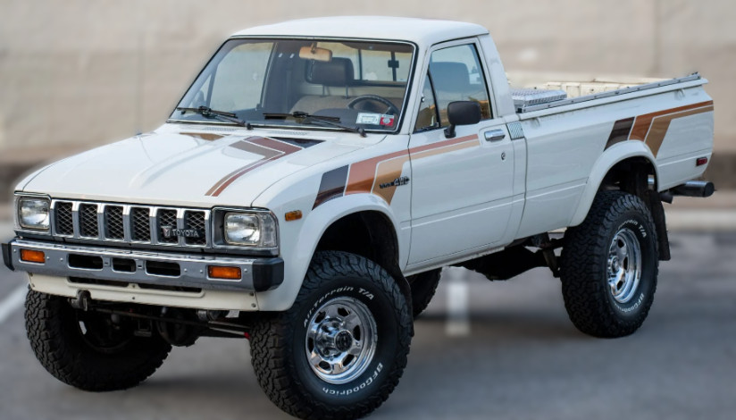 VINTAGE STYLE RETRO VINYL DECALS/ GAPHICS/ CALCAS/ Fit TOYOTA P/U 80/ 84
