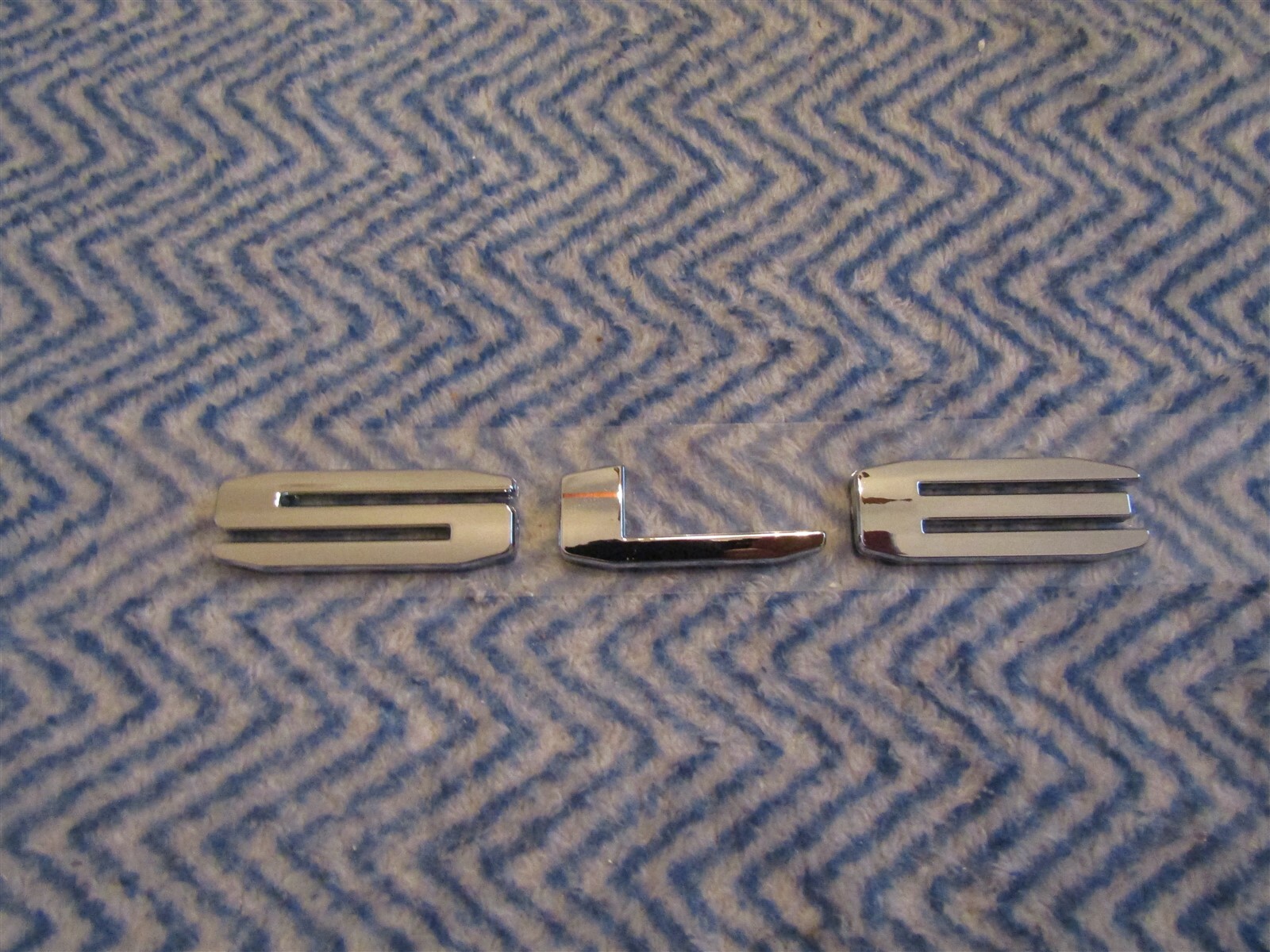 CHEVROLET SILVERADO SUBURBAN TAHOE “SLE” SLE BODY EMBLEM CHROME #35