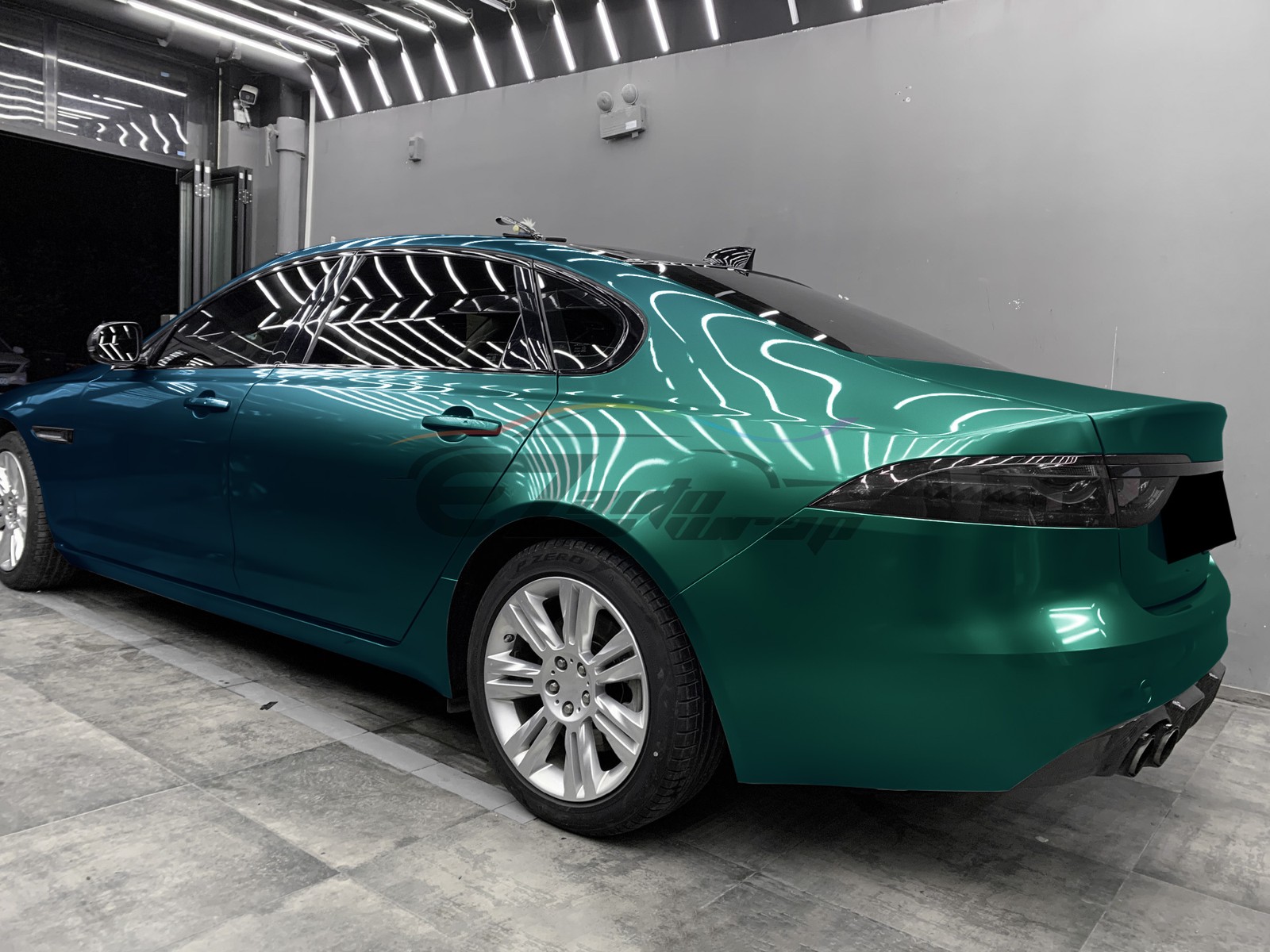 ESSMO PET Super Gloss Metallic Peacock Green Vehicle Vinyl Wrap Decal Like Paint