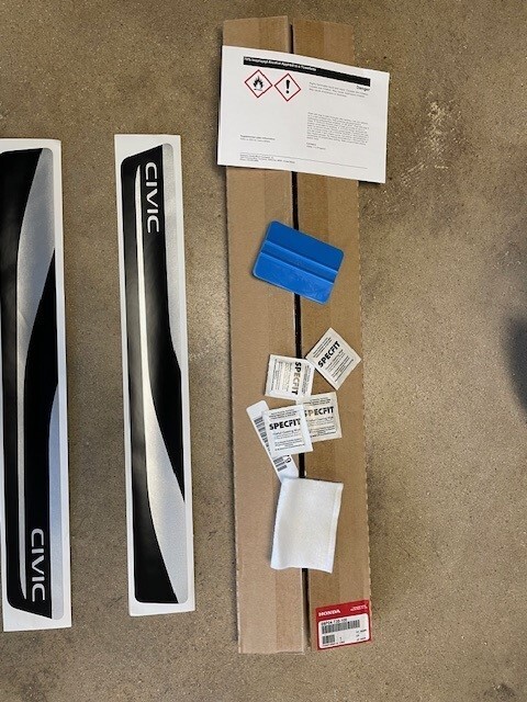 (1) Genuine Honda Civic 22-26 Door Sill Film 08P04-T20-100 same as dealer