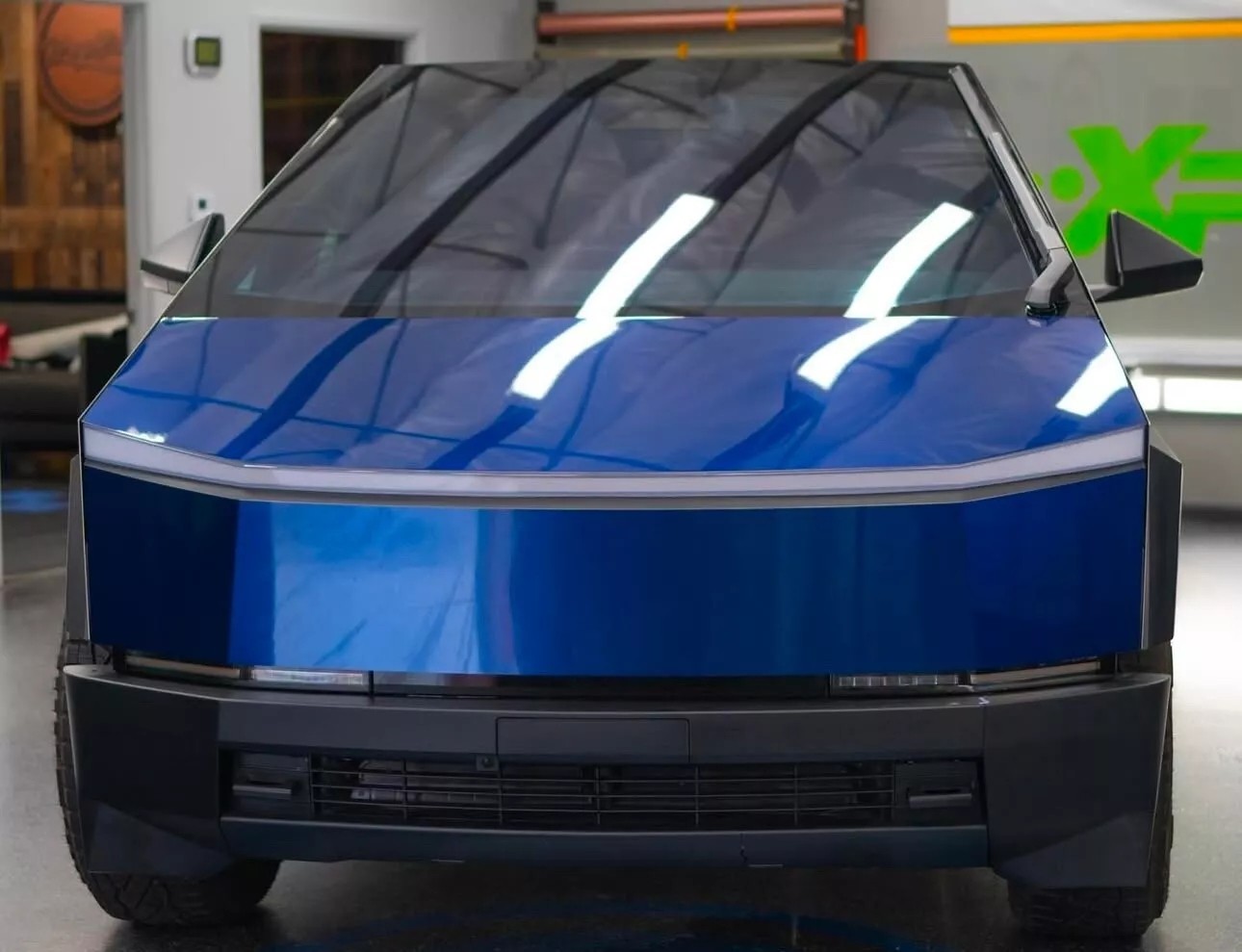 Cybertruck DIY PPF Paint Protection Film Wrap Color Change Gloss Diamond Blue