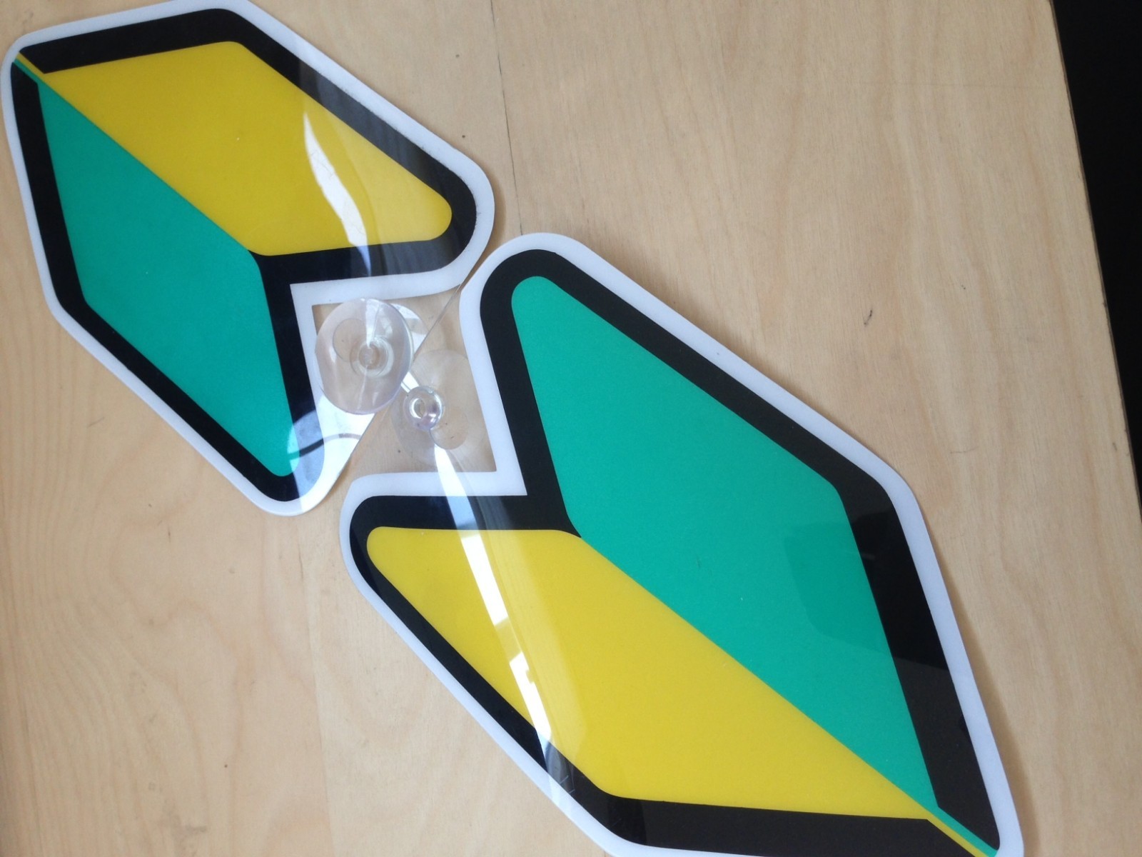 JDM NEW DRIVER BADGE 2 PACK WAKABA BEGINNER SOSHINOYA SUCTION CUP WINDOW DECAL