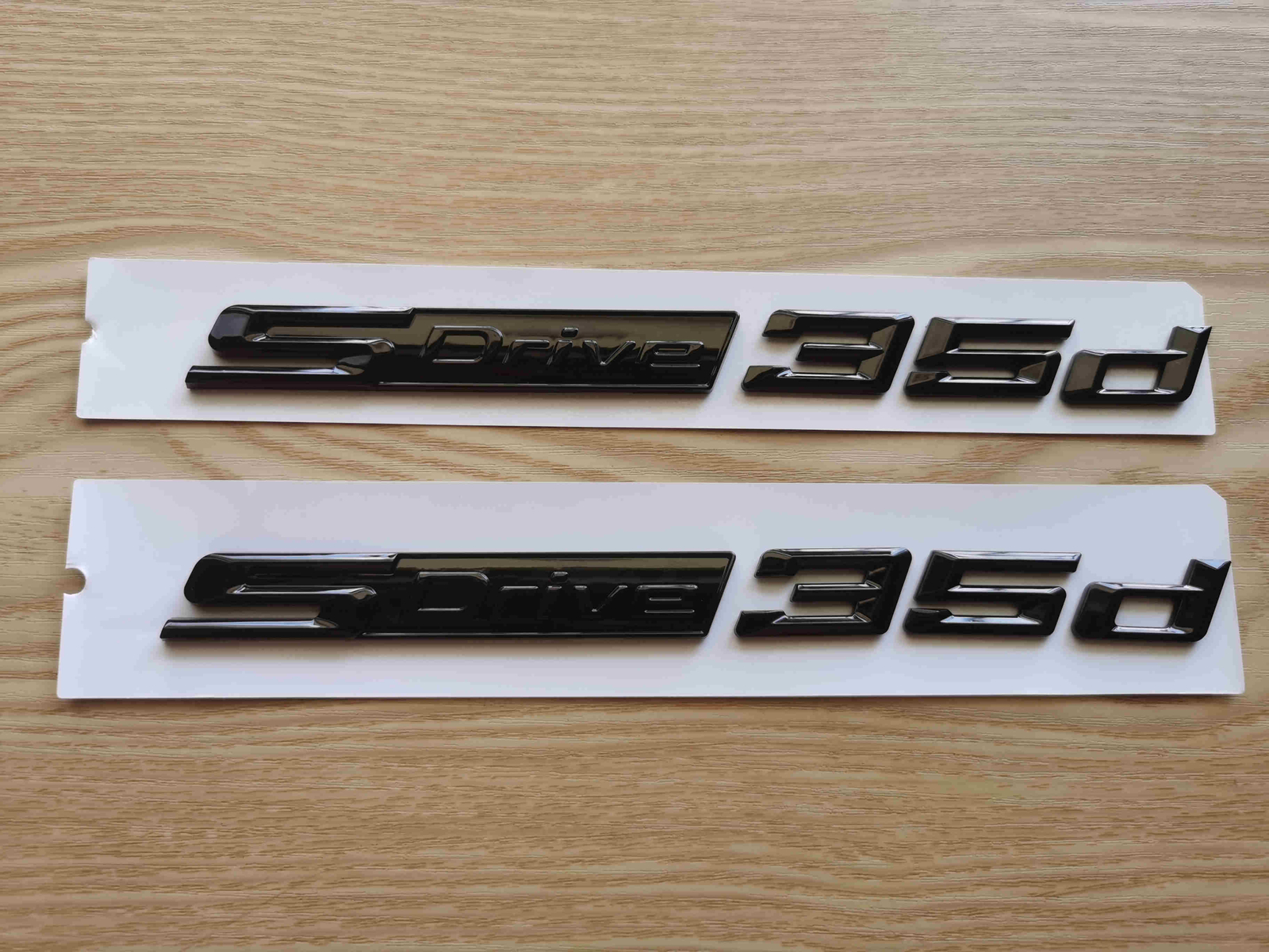 2pcs Gloss Black Letters Number Trunk Emblem Badge Sticker for BM SDrive 35d