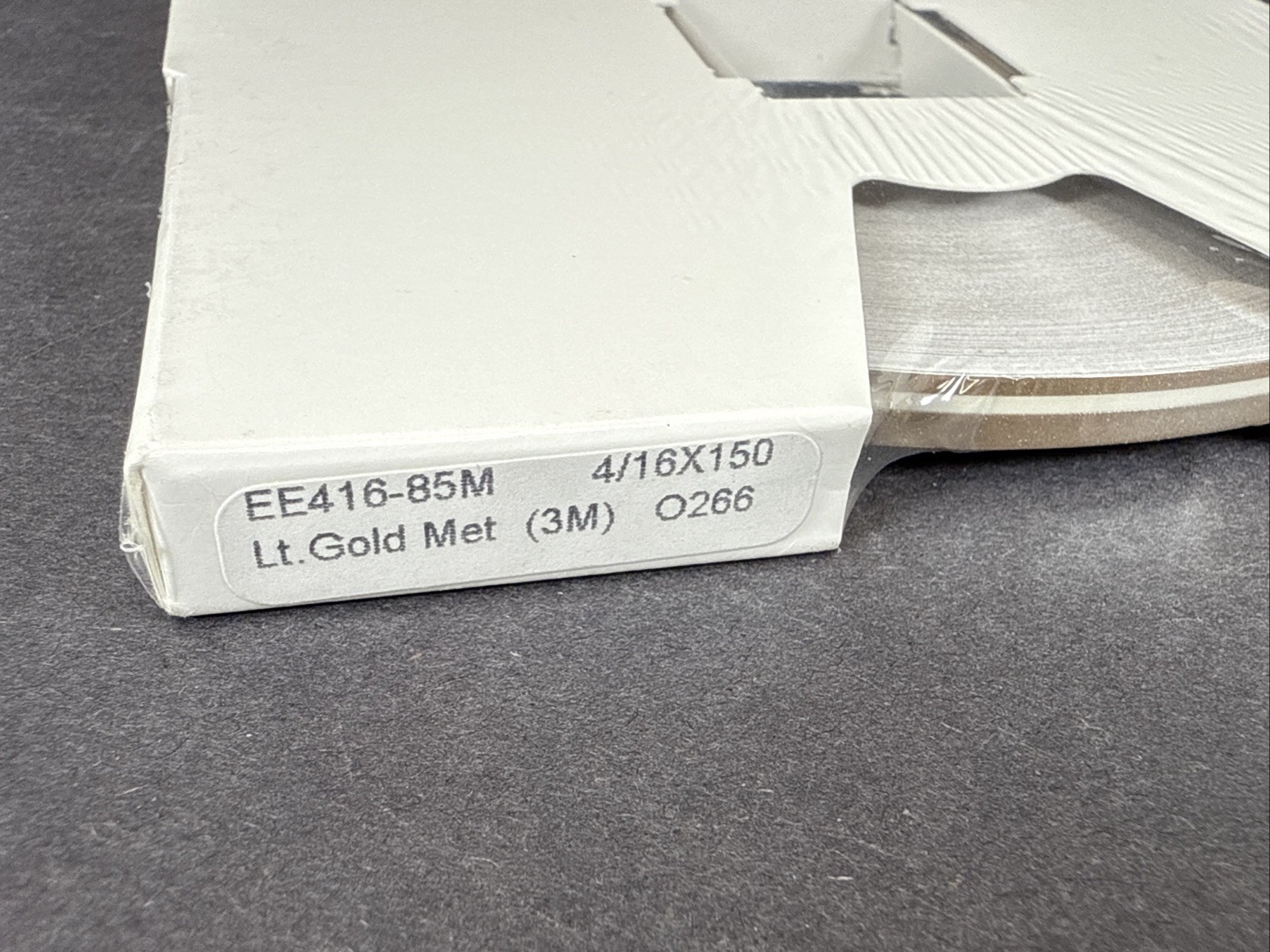 3M 4/16″ x 150′ Roll of Auto Pinstripe Tape Lt. GOLD METALLIC #EE416-85M