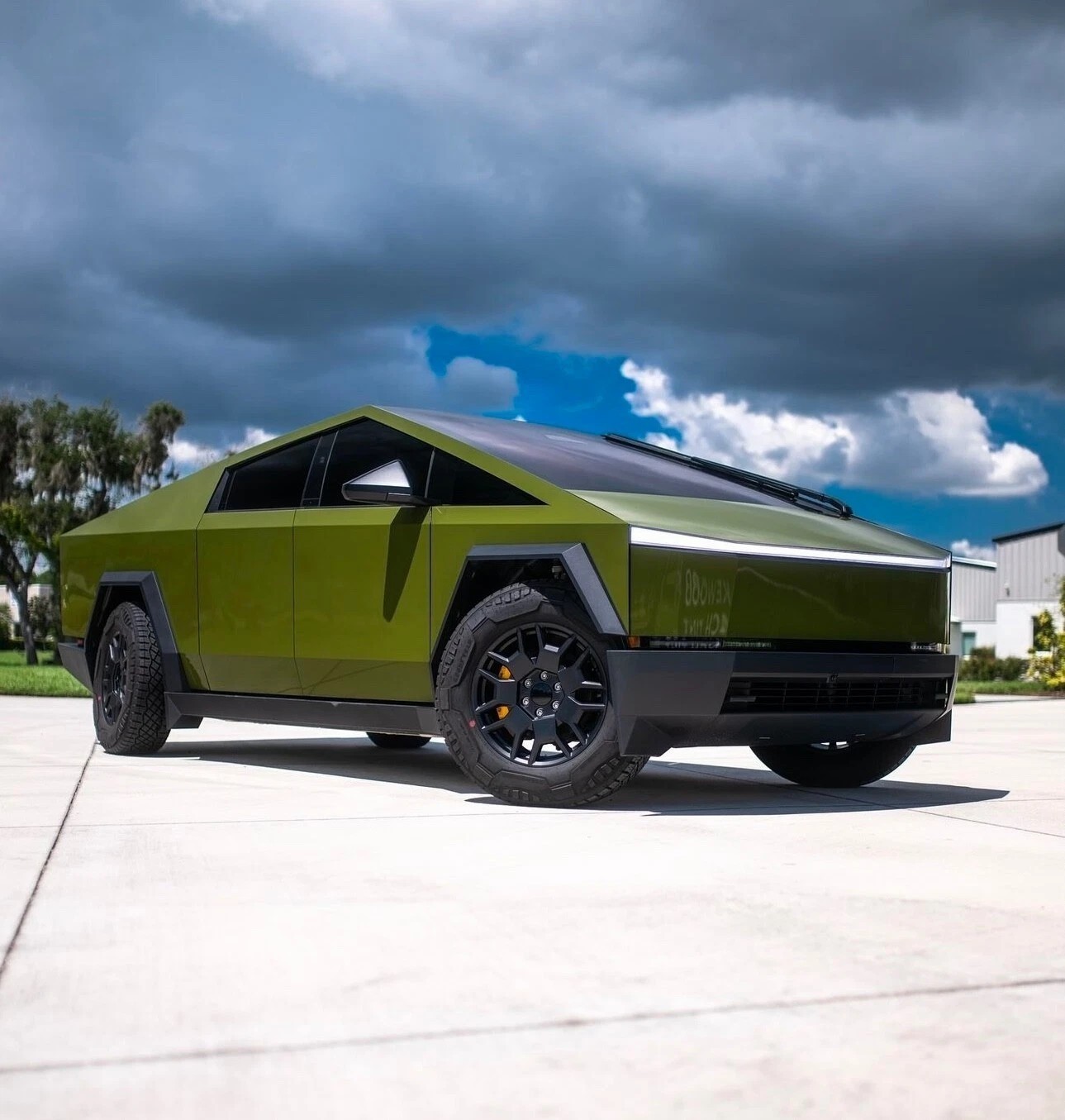Cybertruck DIY PPF Paint Protection Film Wrap Color Change Crystal Battle Green