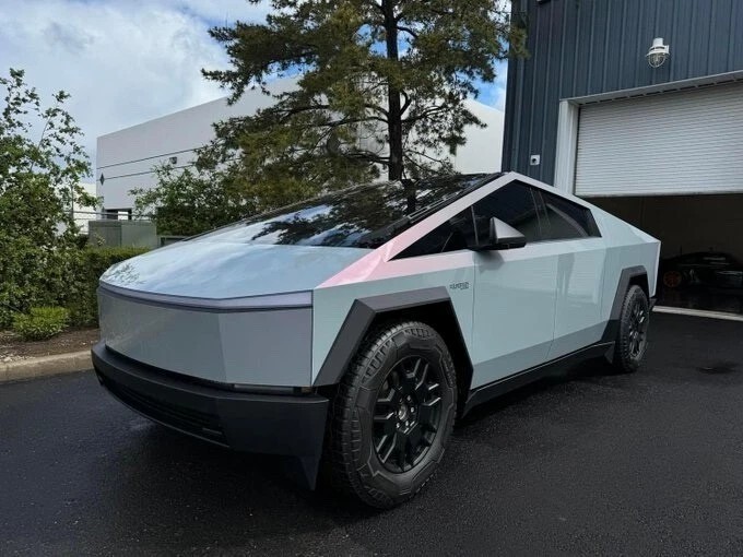 Cybertruck DIY PPF Paint Protection Film Wrap Color Change Gloss White To Purple