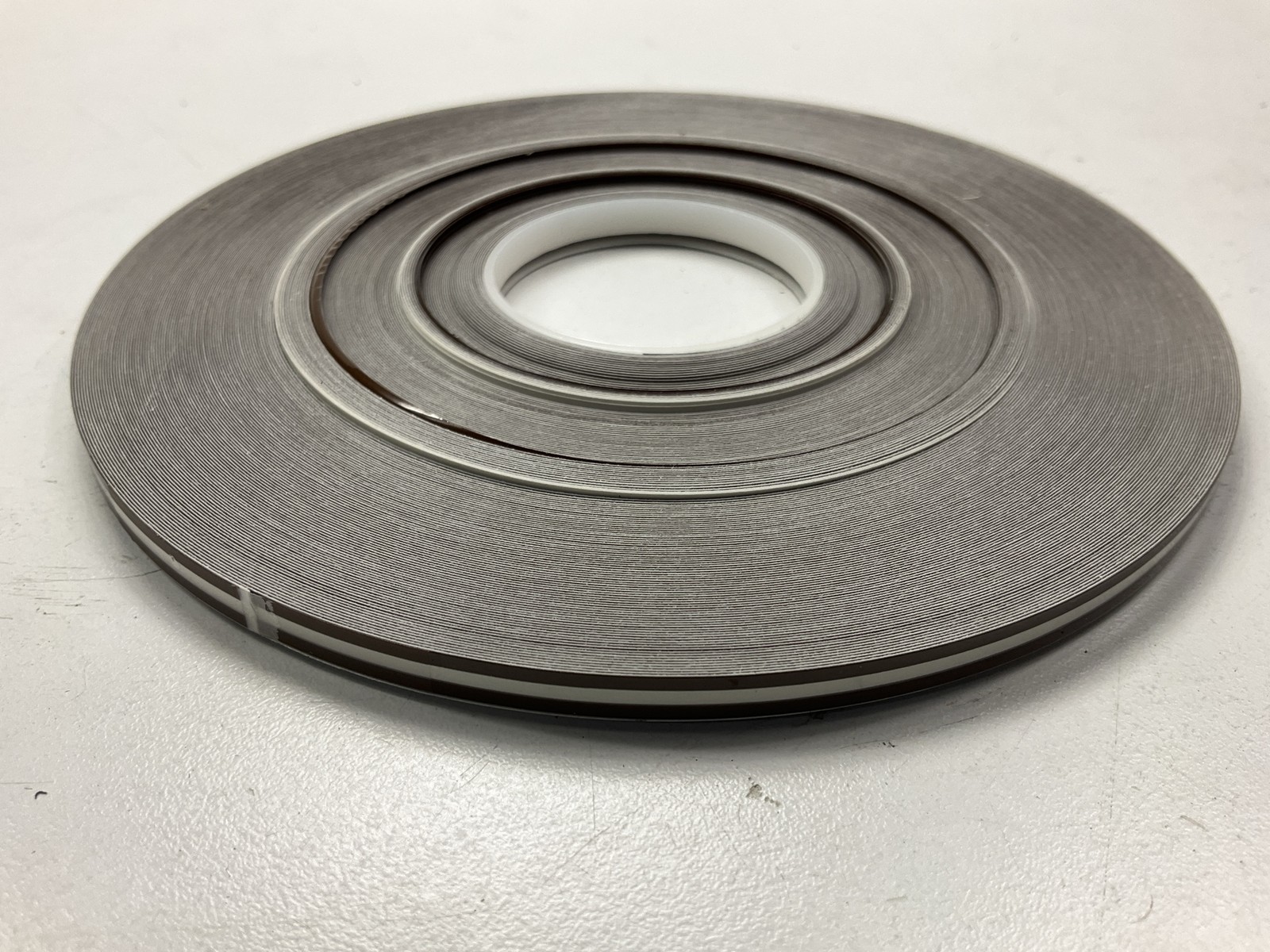 3M 72007 Pinstripe Striping Tape – 3/16″ X 150′ Elite Brown.