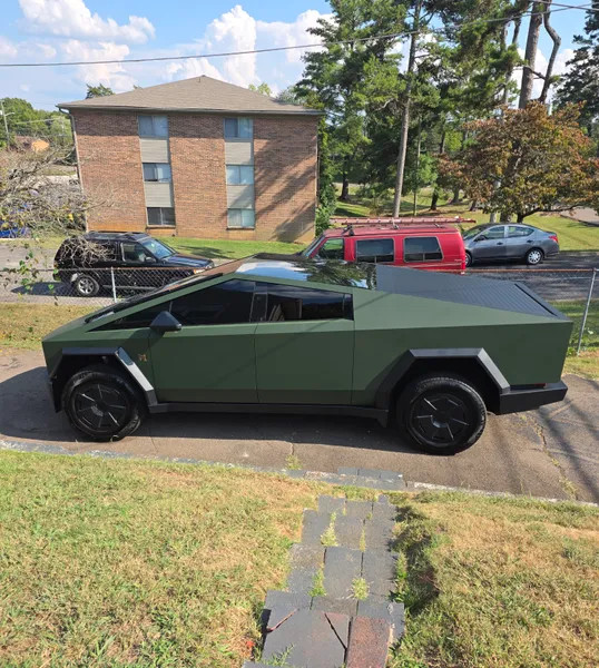 Cybertruck DIY PPF Paint Protection Film Wrap Color Changing Satin Army Green