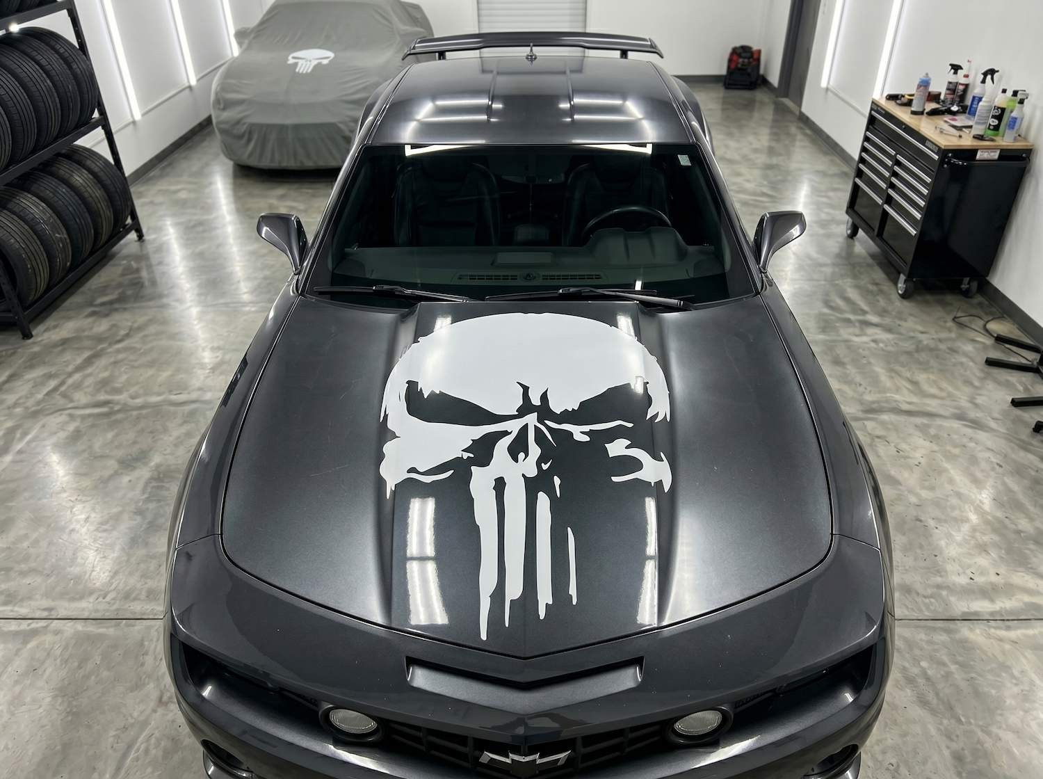 33×23 Distressed Skull Hood Decal Drip Vinyl Sticker for Jeep, Truck SUV Graphic