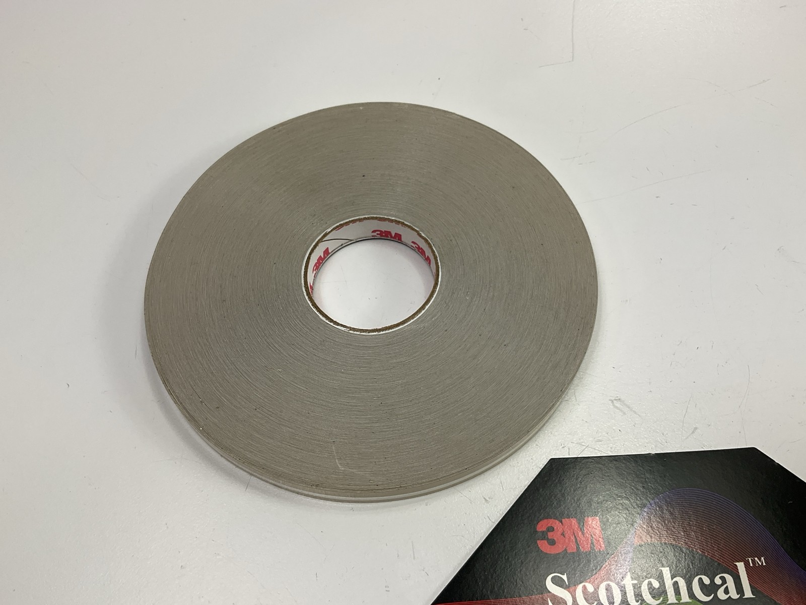 3M 72517 Pinstripe Striping Tape – 3/8″ X 150′ Tan