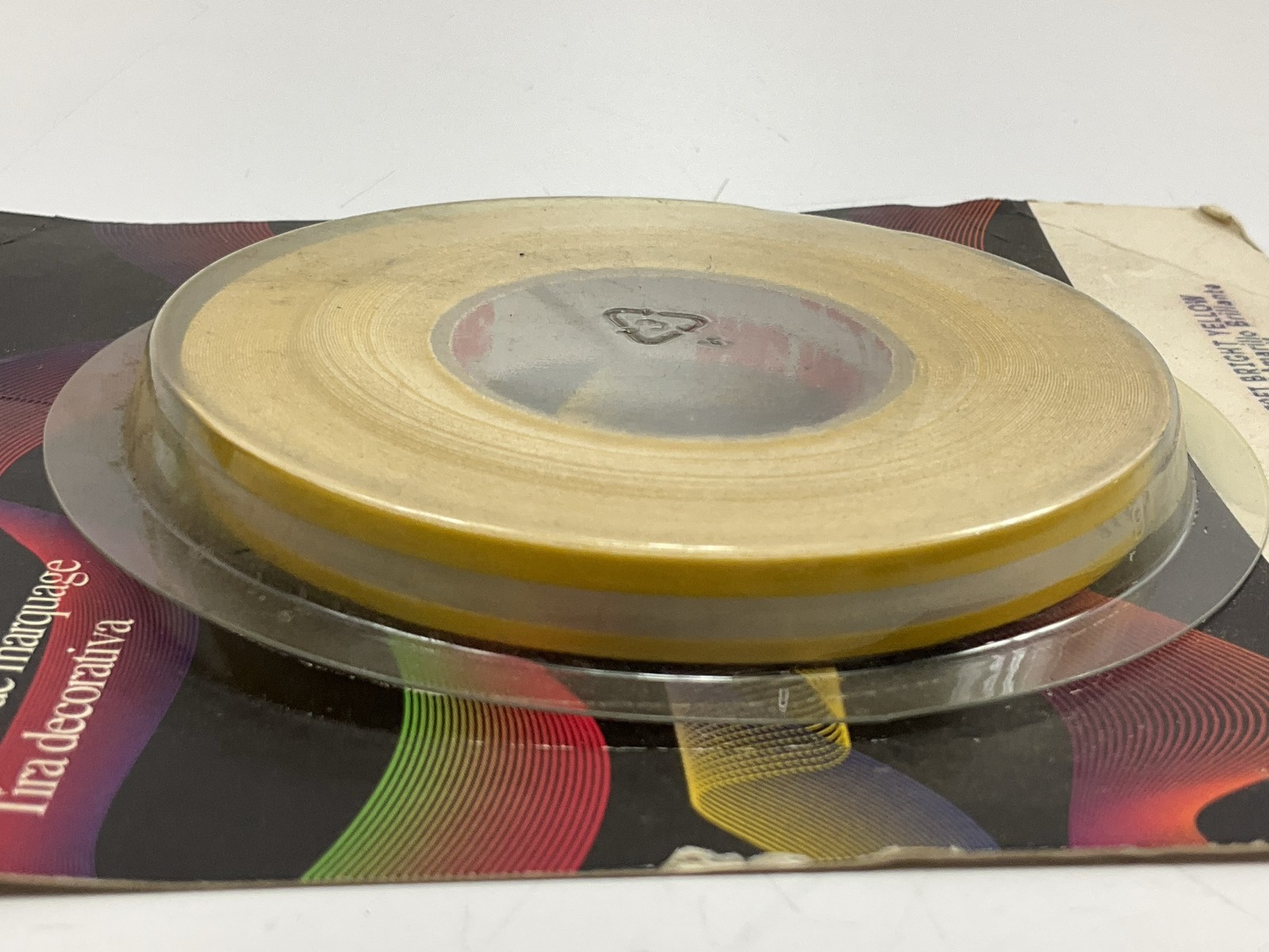 3M 71367 Pinstripe Auto Stripe Striping Tape, 5/16″ X 50 Feet, Bright Yellow