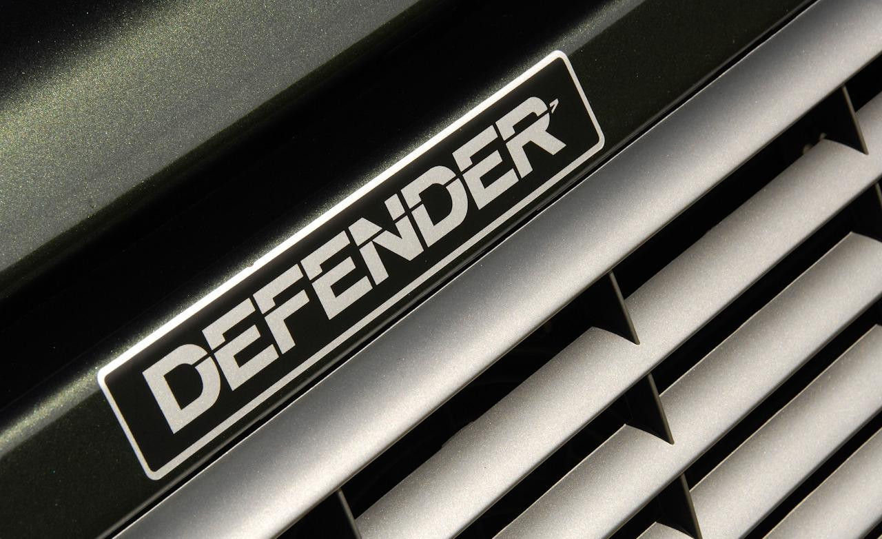 LAND ROVER DEFENDER 90 / 110 / 130 OEM DECAL SILVER & BLACK GENUINE BTR1045
