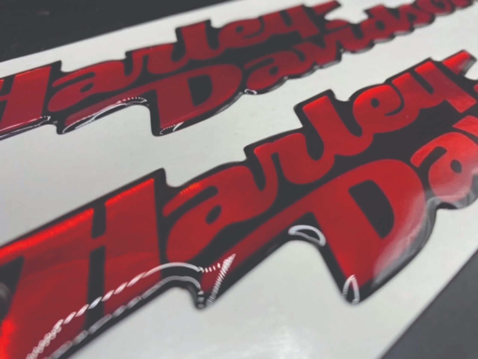 2 PC Harley Davidson CVO Custom 3D HD Fuel Emboss written resin Tank tank Curved