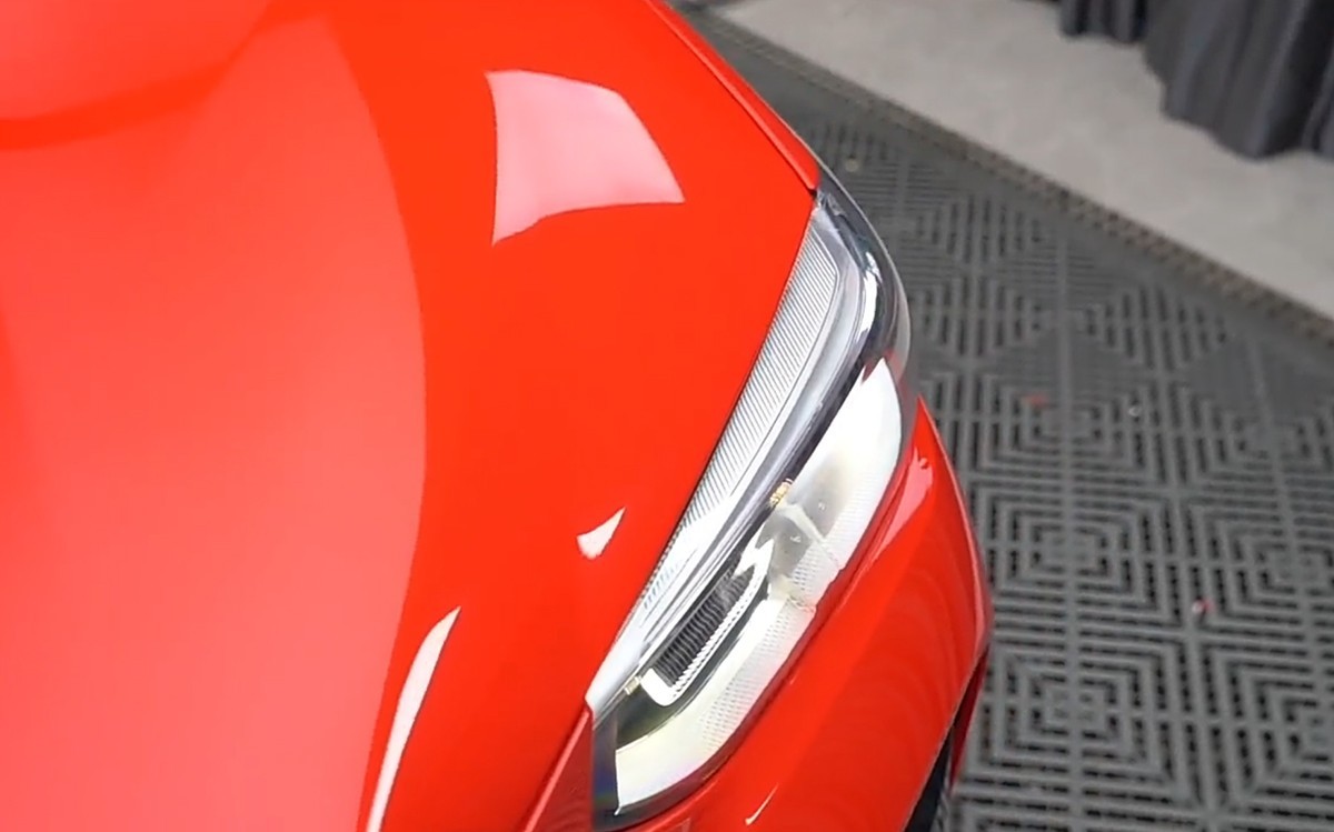 Ultra Gloss PET Liner Ferrari Red Car Vinyl Wrap Adhesive Film Air Release DIY