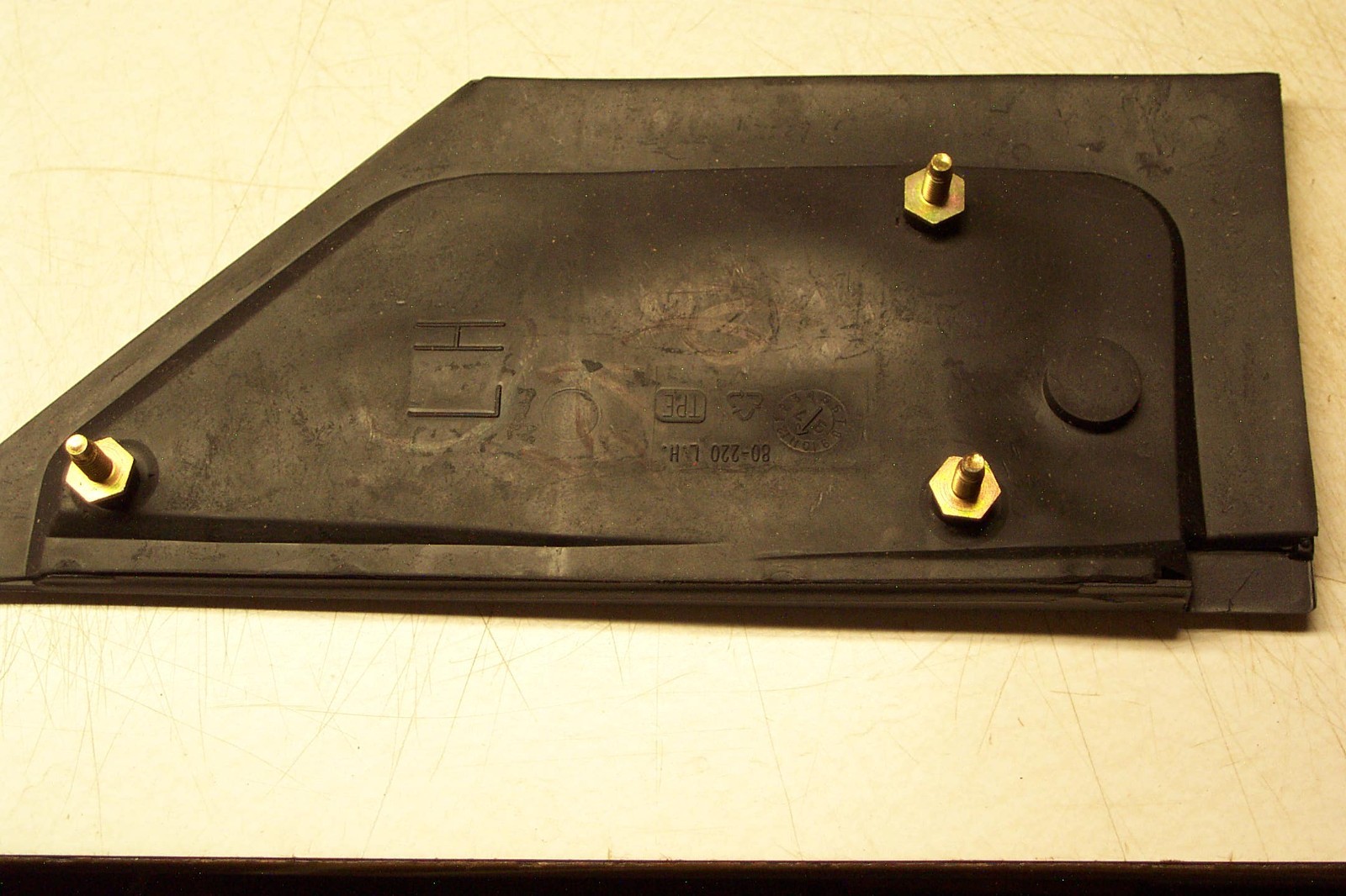 GM 15958961 Driver Side Door Mirror Opening Cover