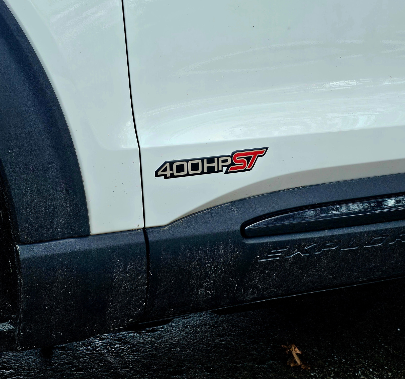 (2) Gel-coated badges Ford Explorer ST 400hp Ecoboost Silver/red black
