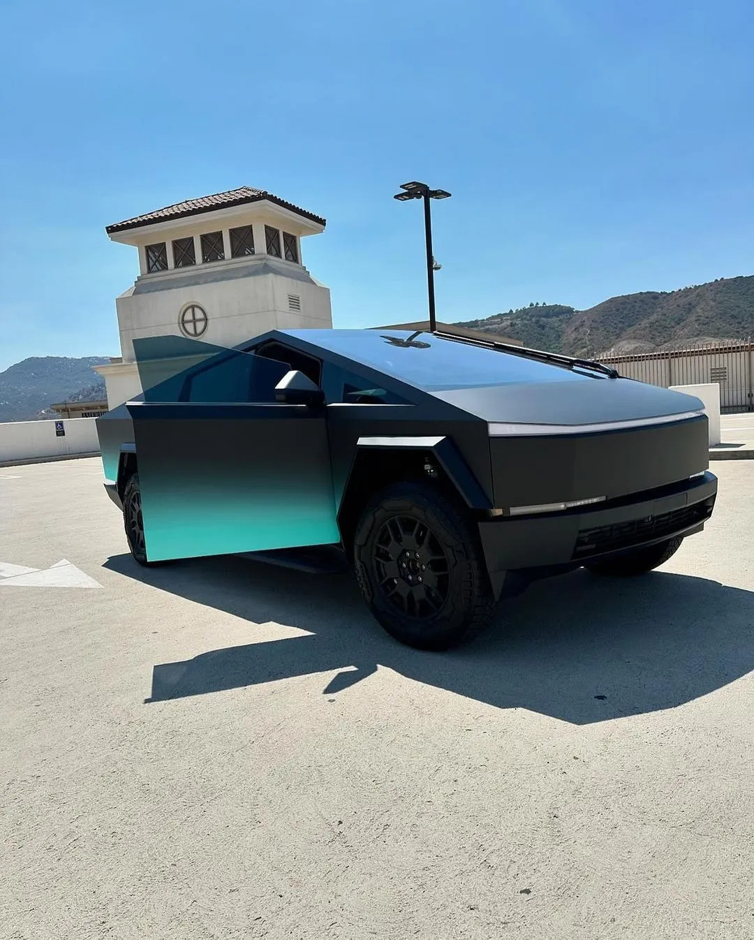 Cybertruck DIY PPF Paint Protection Film Wrap Color Change Blue-Black Gradient
