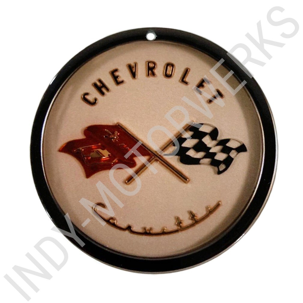 C1 CORVETTE METAL ROUND CROSSED FLAG NOSE MAGNET EMBLEM ART 53-55 SIZE: 4″