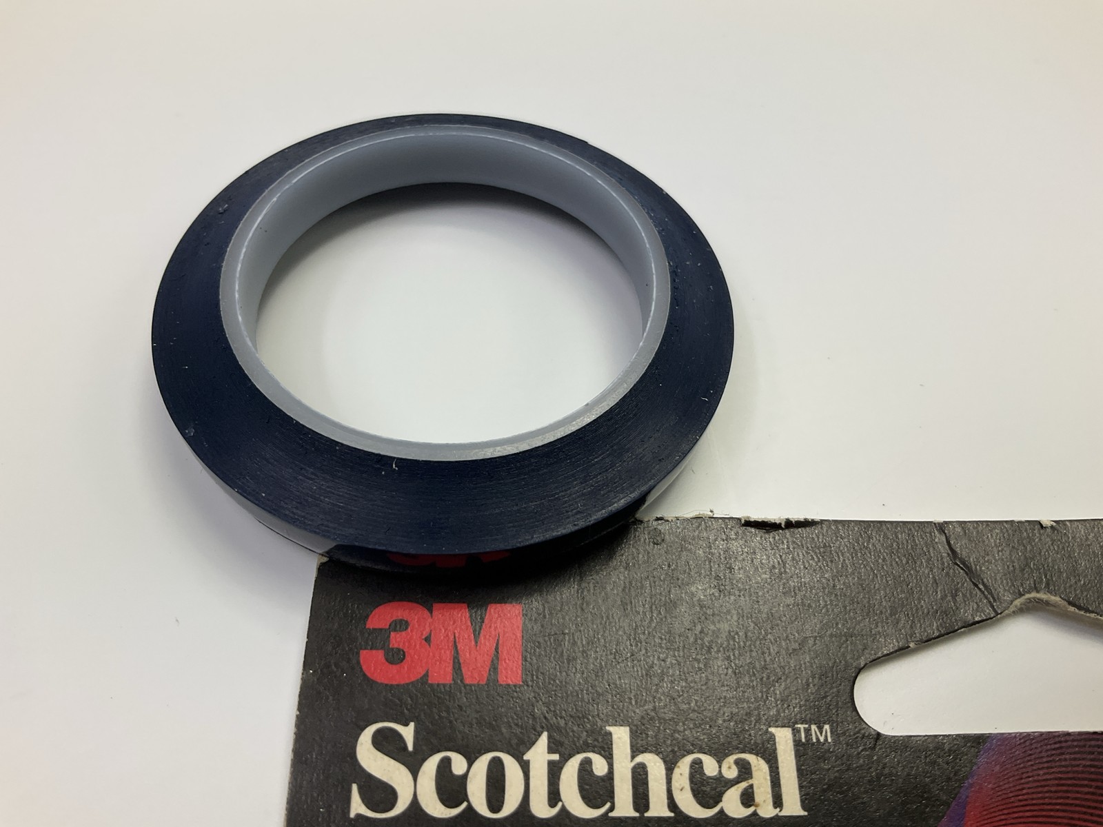 3M 70309 1/4″ X 40′ Scotchcal Striping Automotive Stripe Tape – Dark Blue