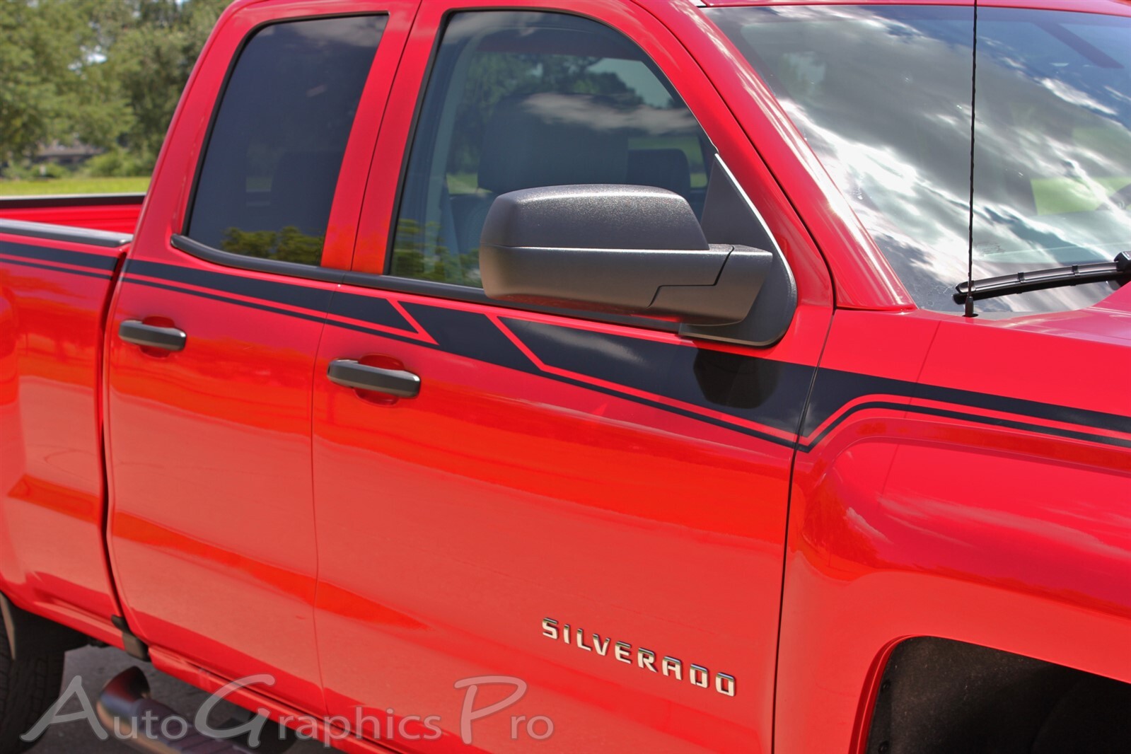 2014-2018 Chevy Silverado Side Door ACCELERATOR Accent 3M Stripe Vinyl Graphic