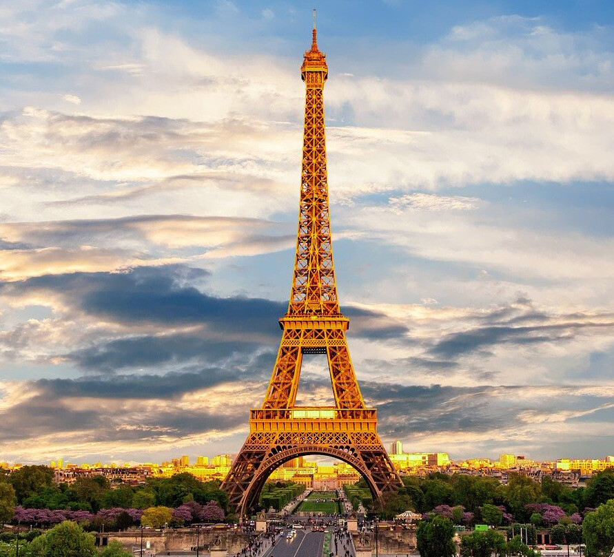 2.5” Eiffel Tower Sticker Paris Clouds Beautiful Landscape Green City Traffic