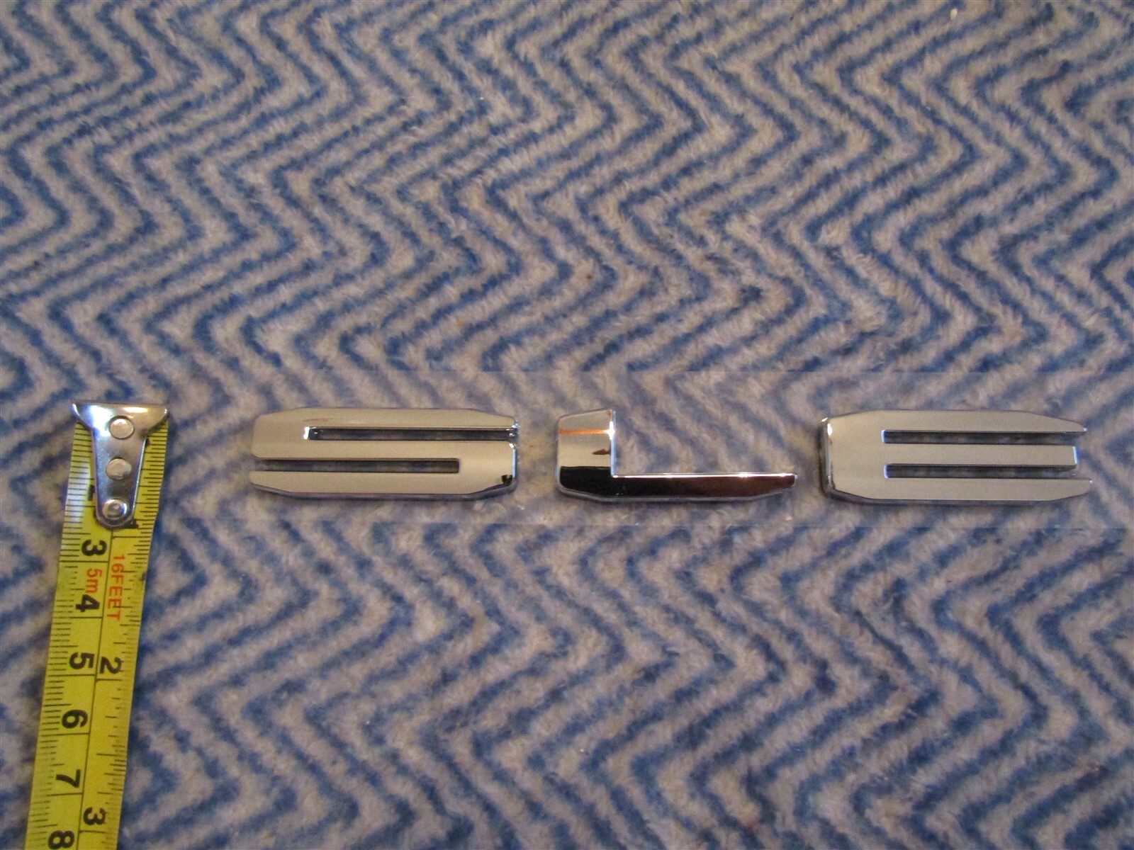 CHEVROLET SILVERADO SUBURBAN TAHOE “SLE” SLE BODY EMBLEM CHROME #35