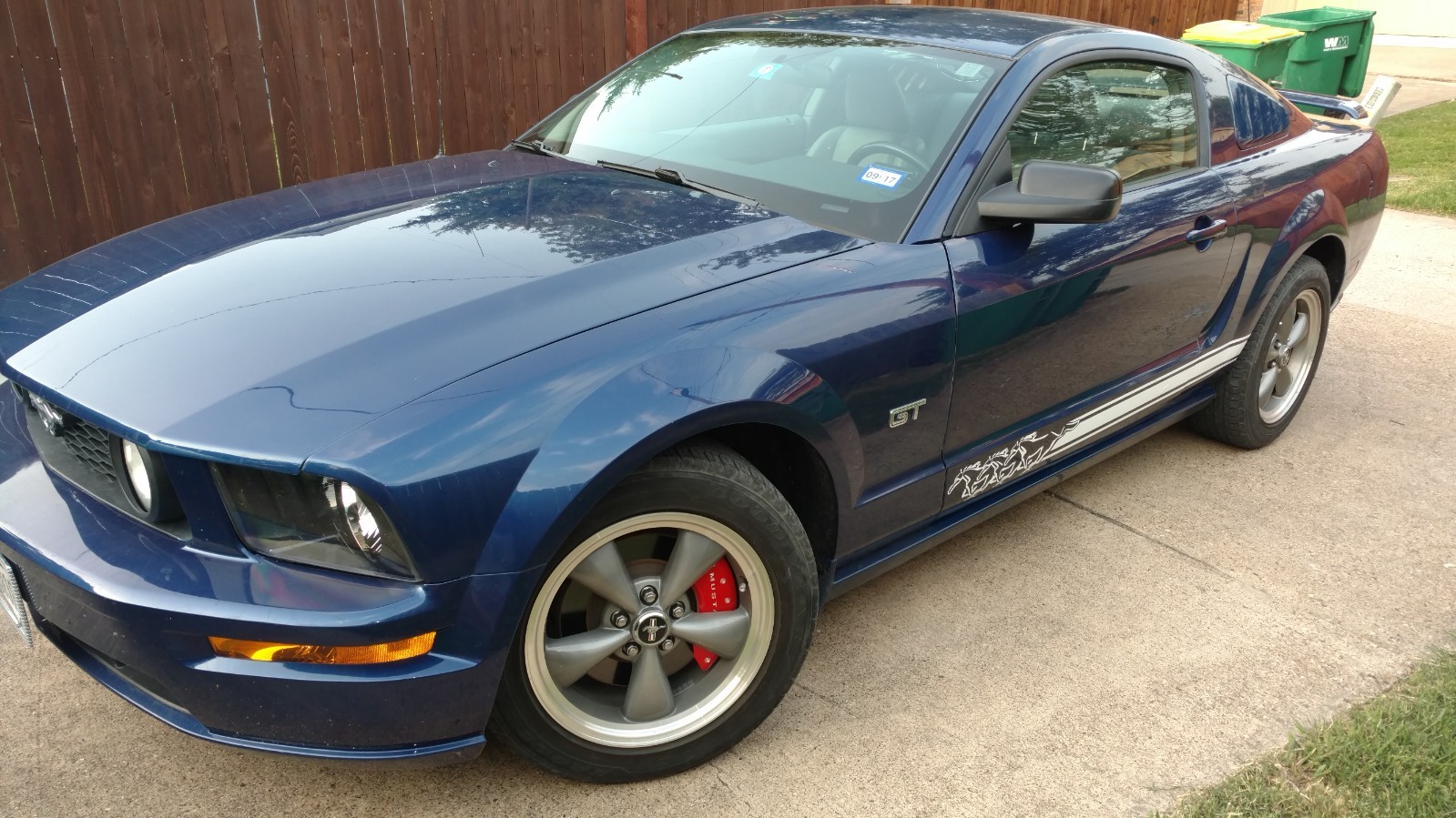 3 Horse Running Fit all Year Mustang Rocker stripes Stripe Graphics Set Decals