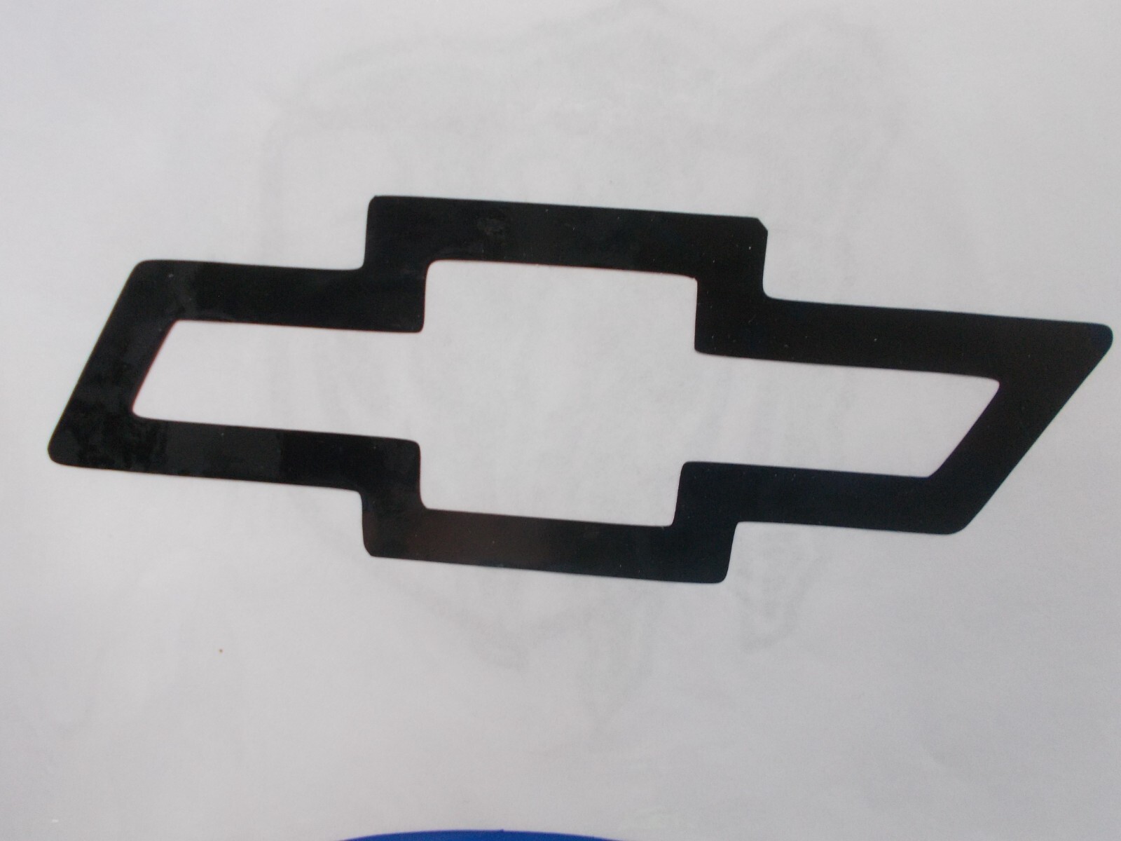 CHEVY BOWTIE VINYL STICKER ~ INDOOR OR OUTDOOR USE ~HO SCALE