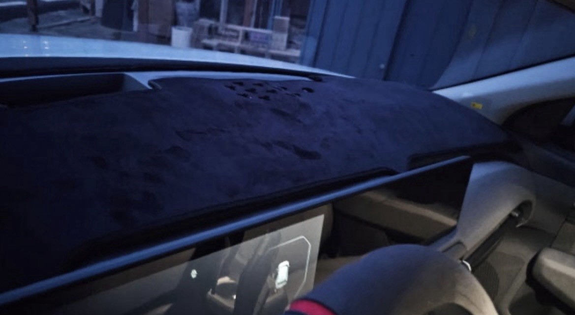 KIA EV3 with HUD(No Center Speaker) Dashboard Cover Velvet