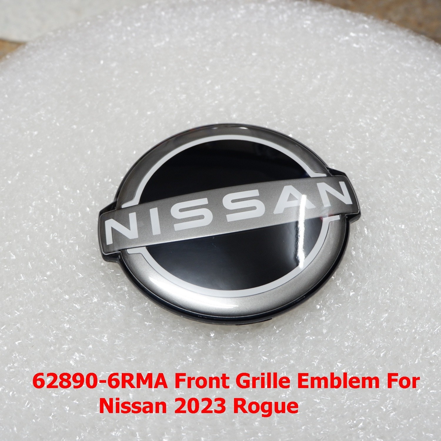 62890 6RM0A FRONT GRILLE EMBLEM FOR ROGUE 2021-24 SIZE 16.5X14.5CM