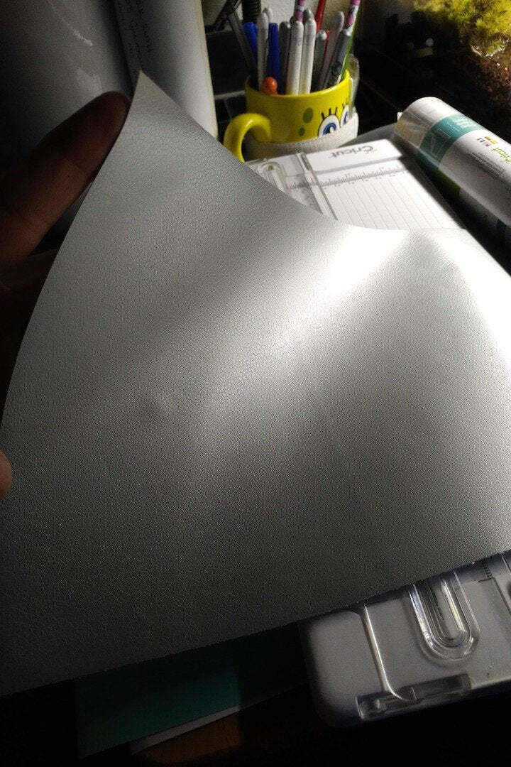 VVivid 2020 Vvivid+ Silver Fine Grain Leather Vinyl Wrap Film | V181