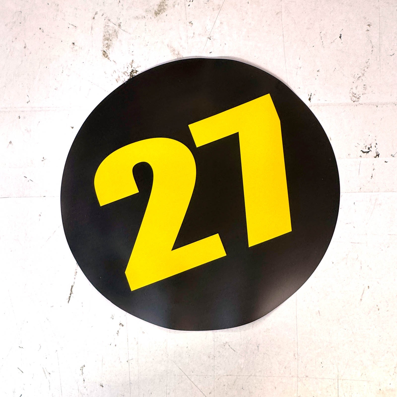 18″ Height Round Circle Black Yellow Magnetic Racing Number 27 Magnet 2pcs