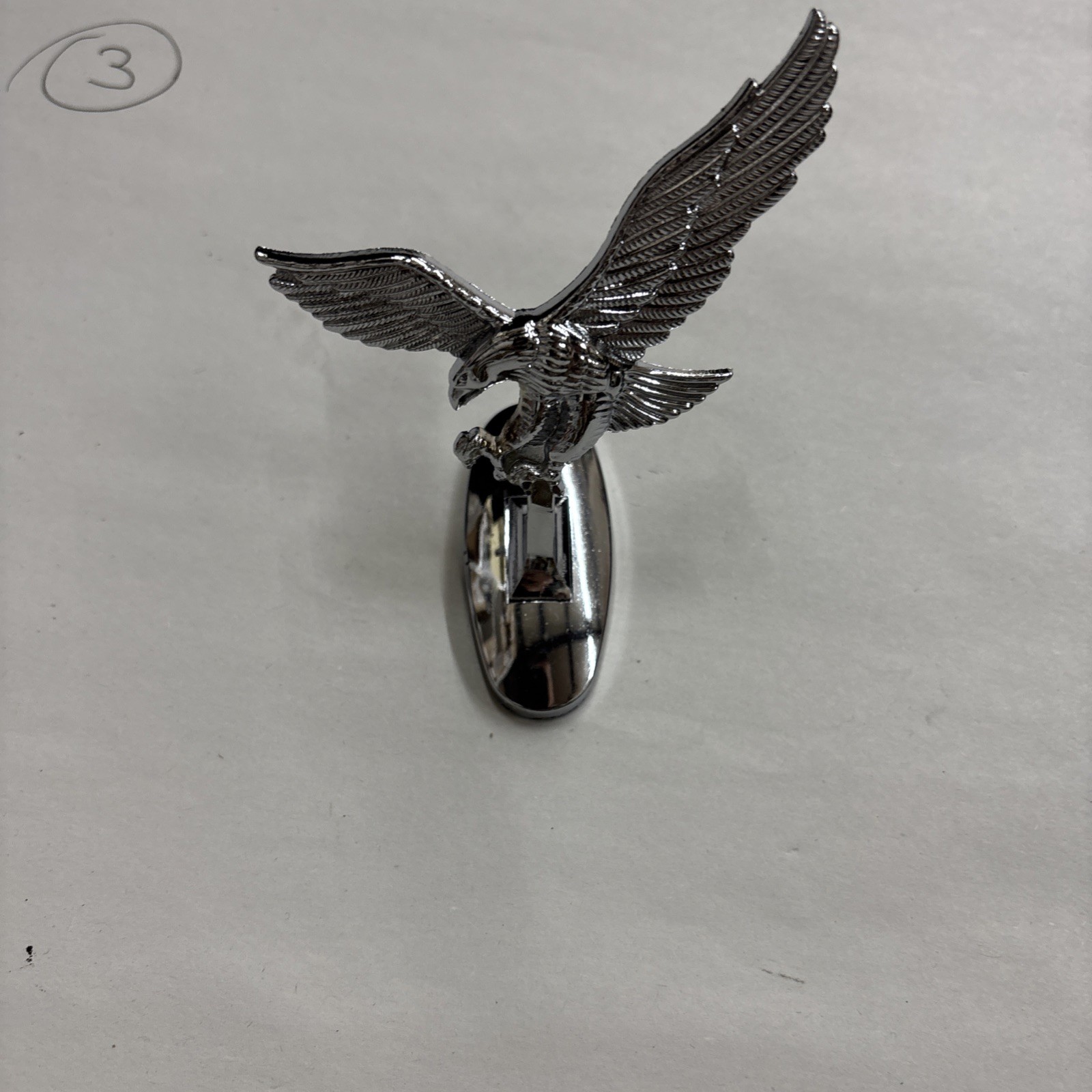 Silver eagle to decorate your car