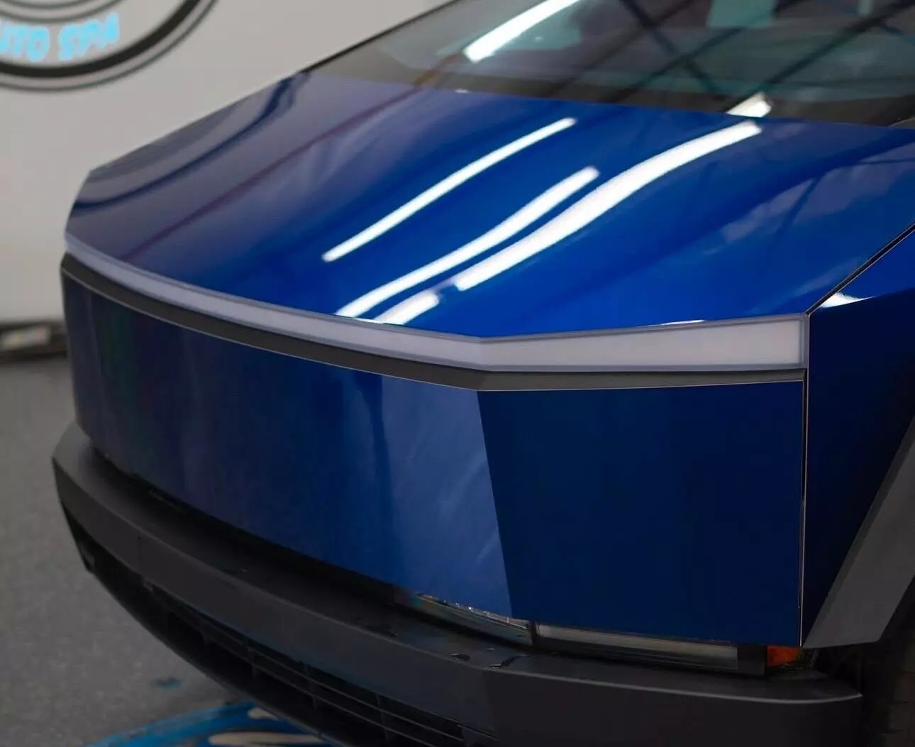 Cybertruck DIY PPF Paint Protection Film Wrap Color Change Gloss Diamond Blue