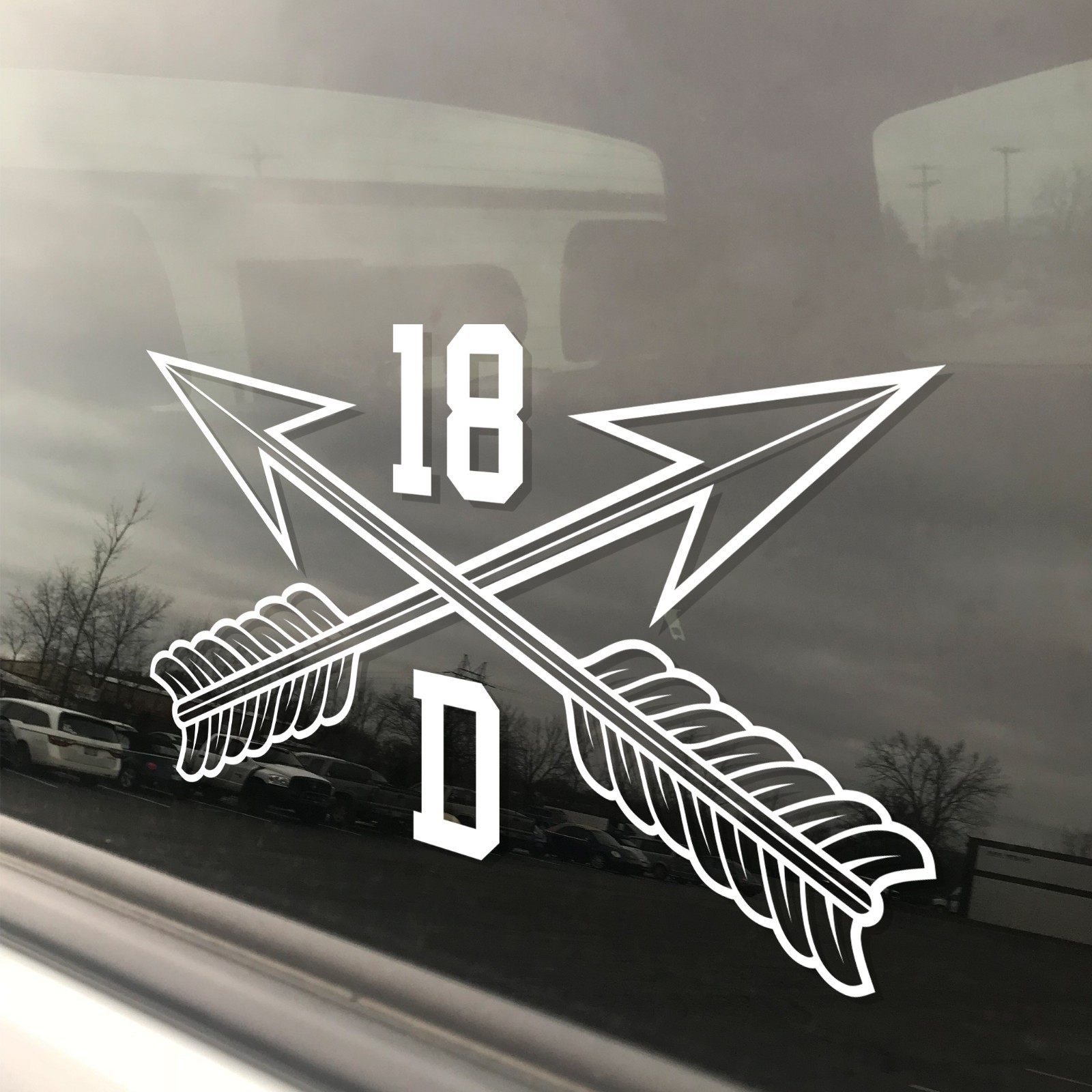 Army MOS 18D Special Forces Medical Sergeant Crossed Arrows Decal 3″ x 5.5″