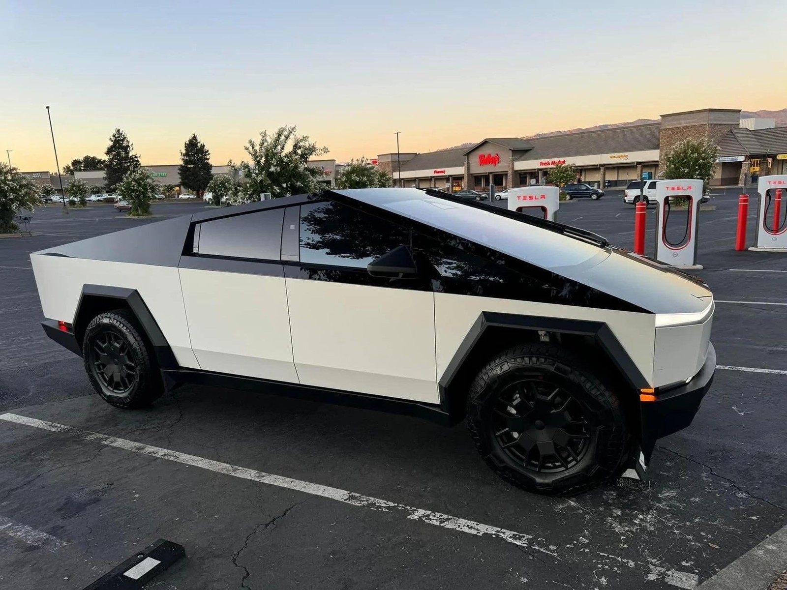 Black and White For Cybertruck PreCut Paint Protection Film PET PPF Wrap Color
