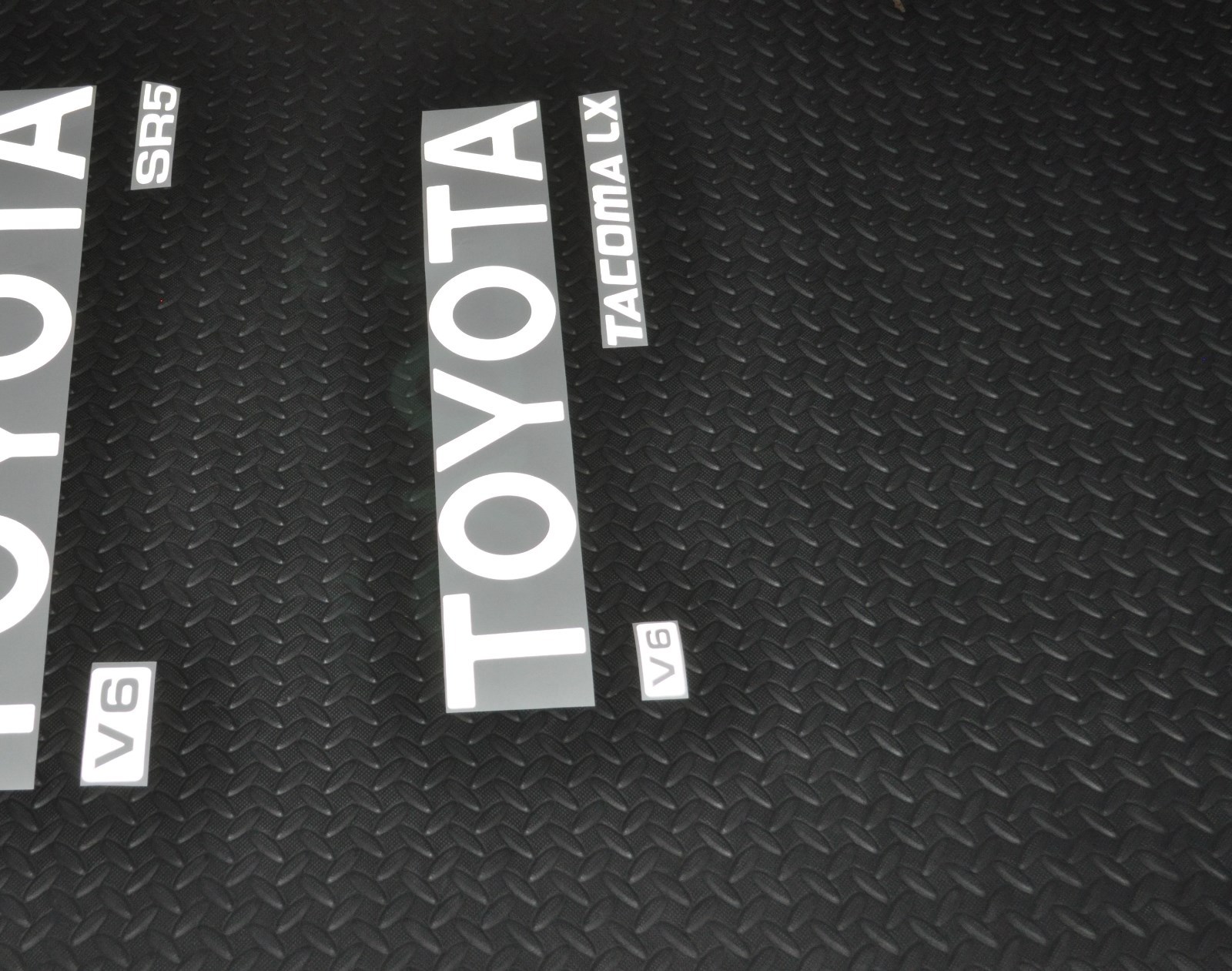 REFLECTIVE TOYOTA TACOMA WHITE TRUCK TAILGATE LOGOS DECAL 95-99 V6 pickup