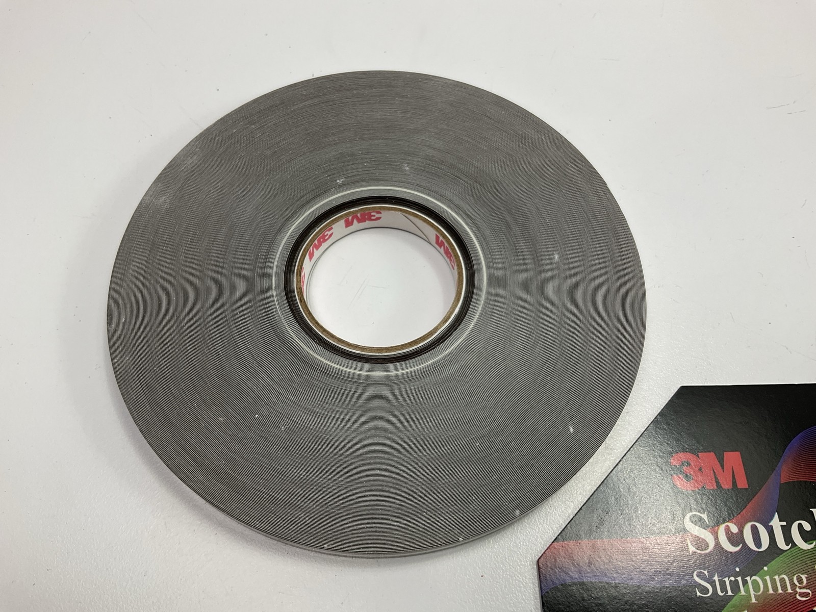 3M 72321 Pinstripe Automotive Striping Stripe Tape – Nutmeg, 5/16″ X 150 Feet