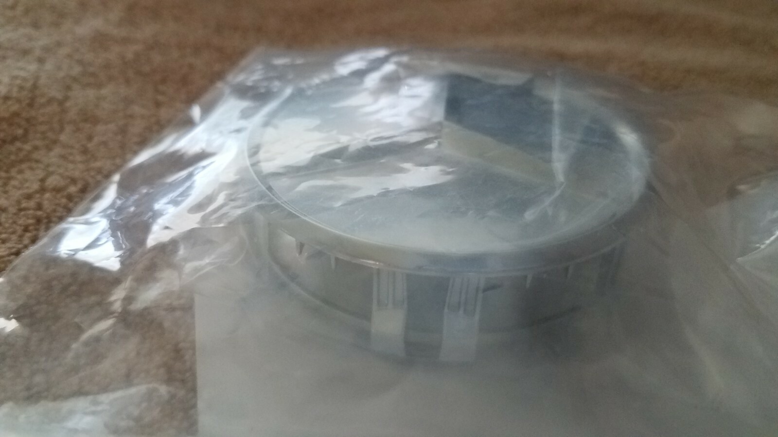 6-6-47-0207 Chrome Raised Logo OEM Mercedes Benz Wheel Center Caps **NEW **