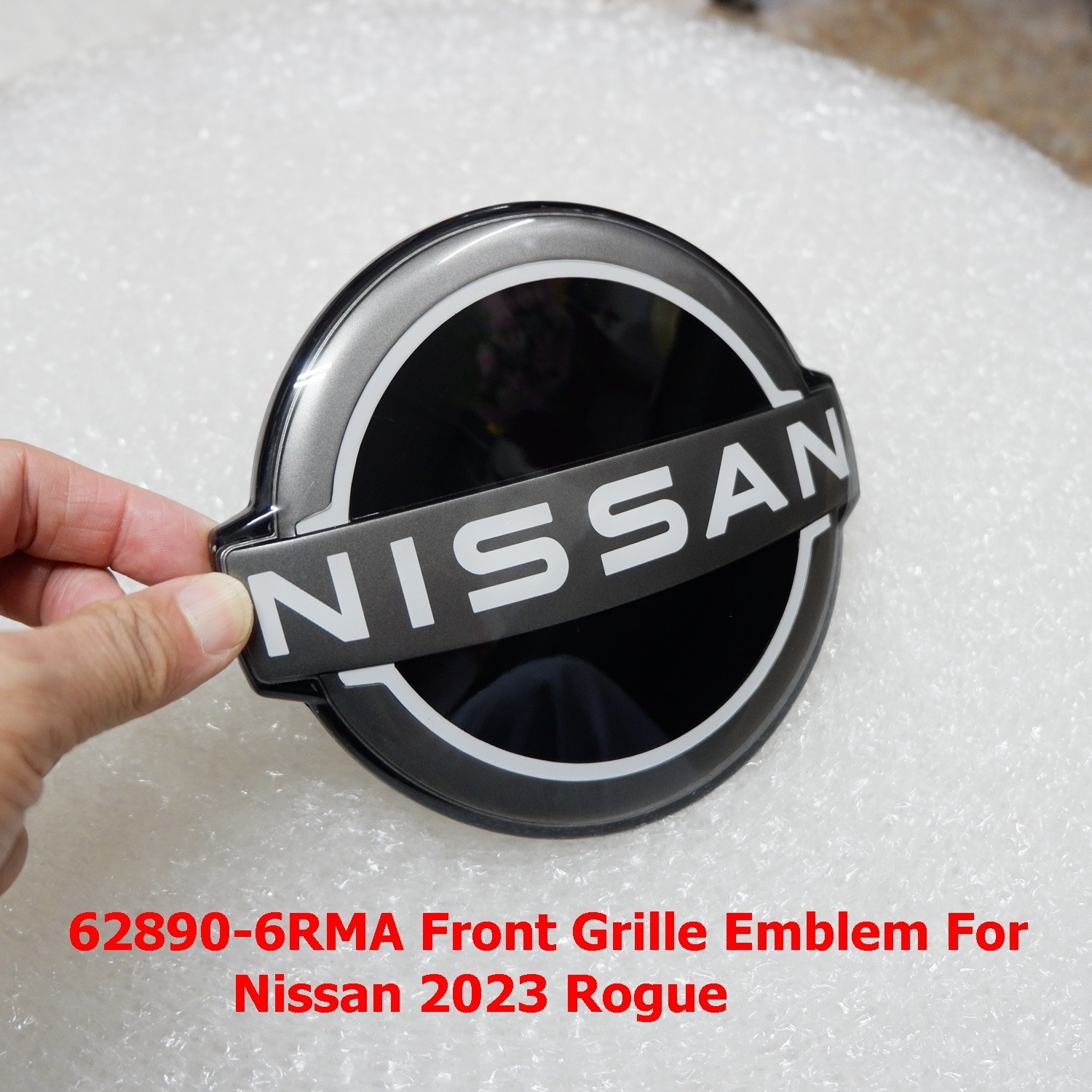 62890 6RM0A FRONT GRILLE EMBLEM FOR ROGUE 2021-24 SIZE 16.5X14.5CM